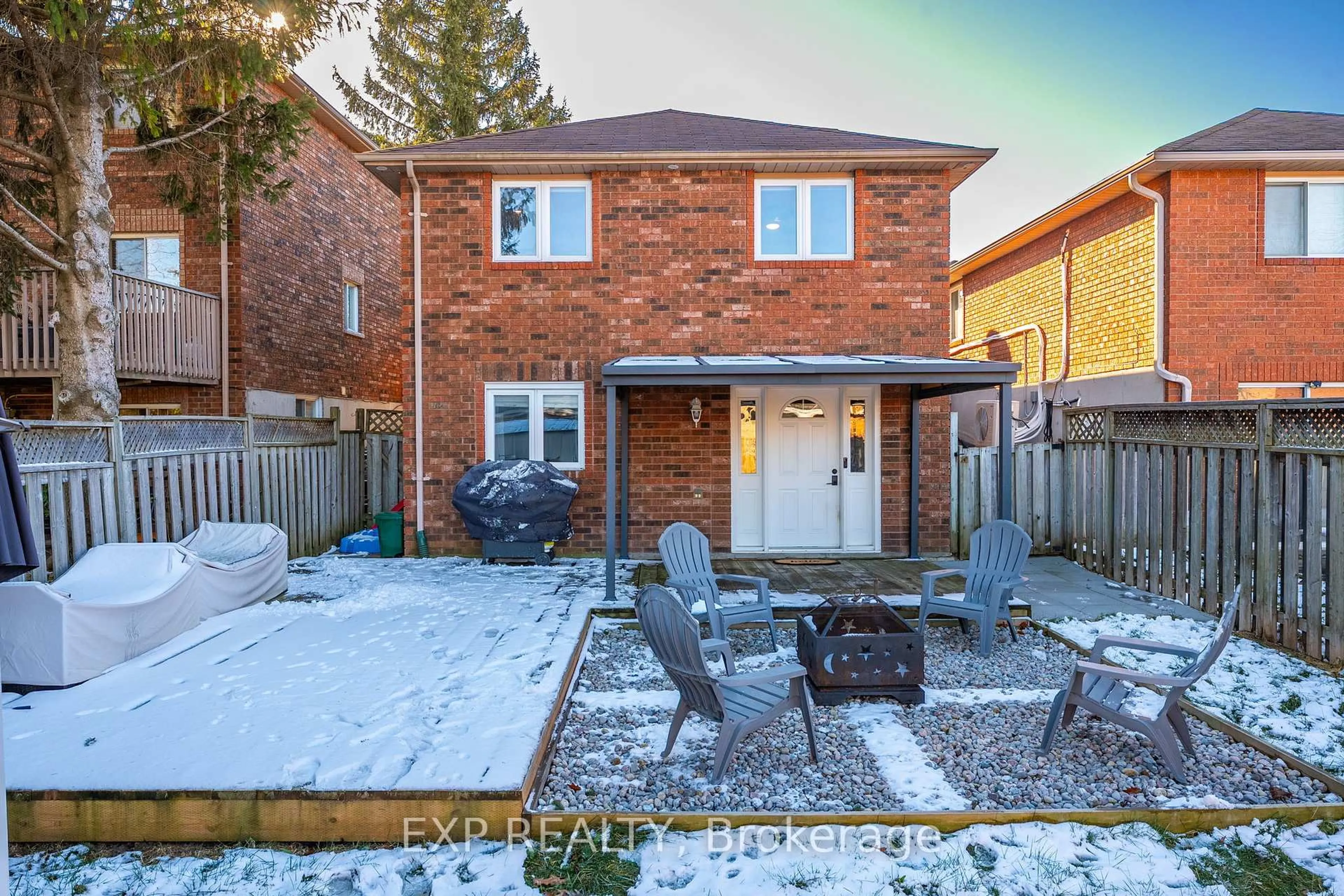 Home with brick exterior material, street for 52 Geddes Cres, Barrie Ontario L4N 7B2
