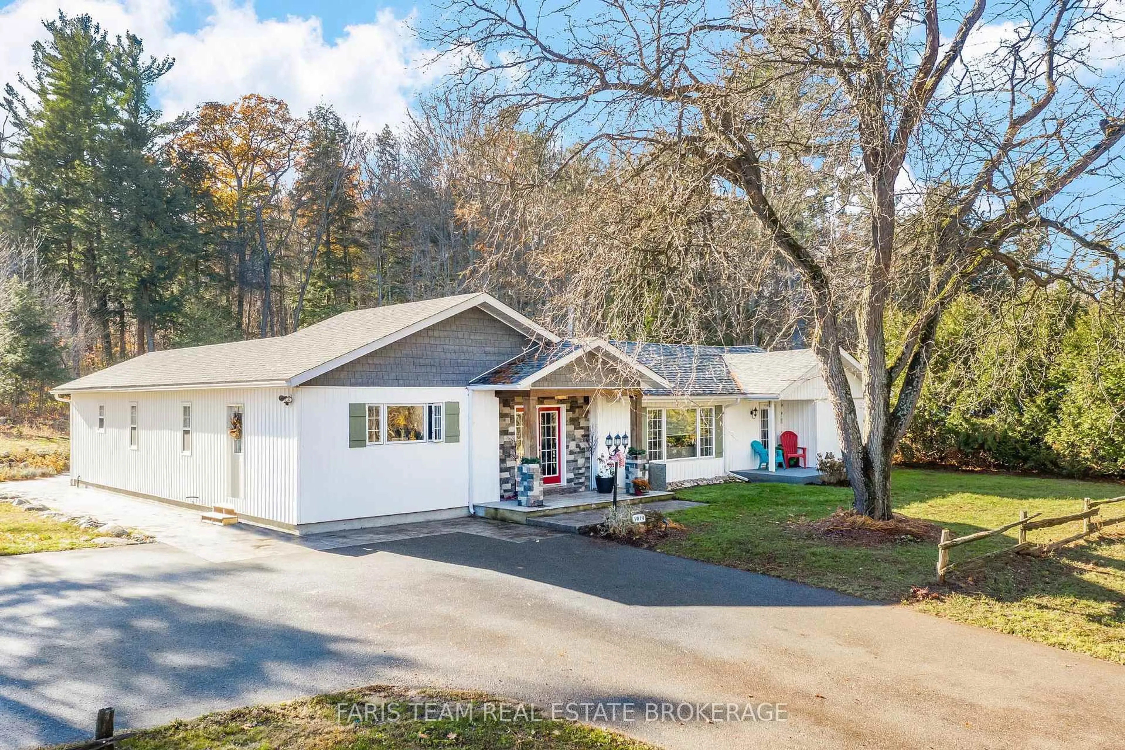 Unknown for 1074 Lafontaine Rd, Penetanguishene Ontario L9M 1P9