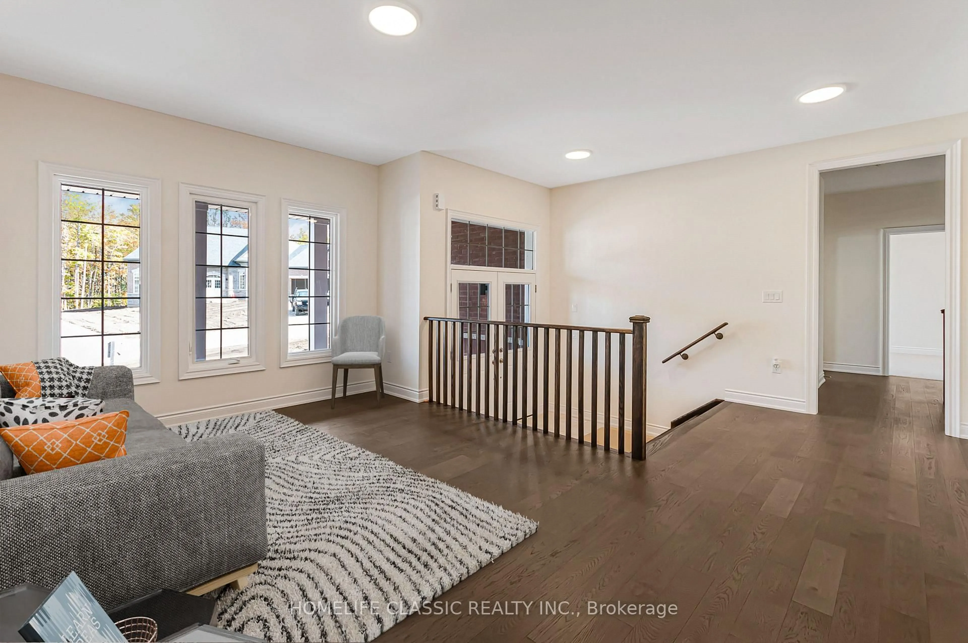 Indoor entryway for 74 Ruby Ridge Rd, Oro-Medonte Ontario L0L 2E0