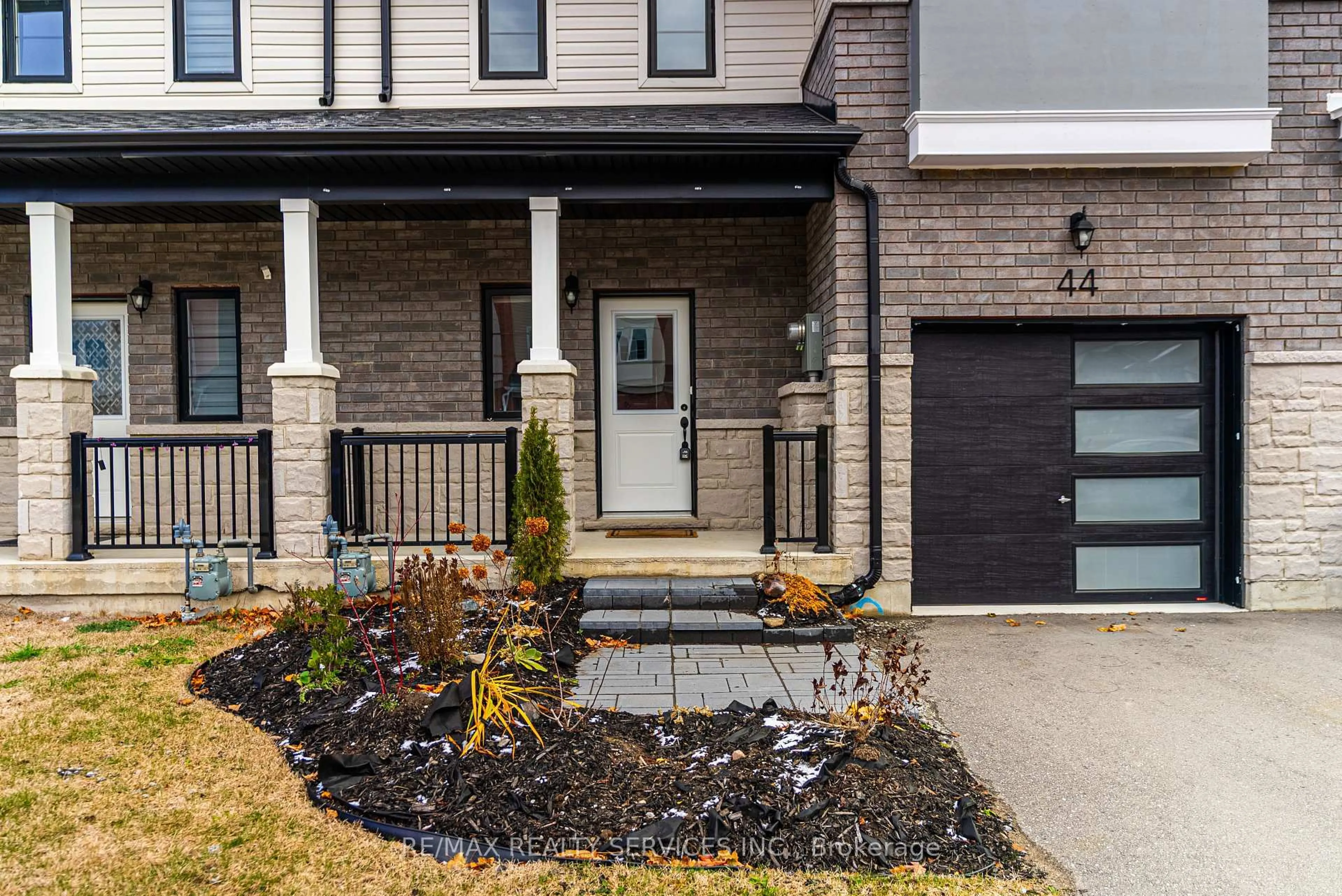 Home with brick exterior material, street for 44 Lahey Cres, Penetanguishene Ontario L9M 0W1