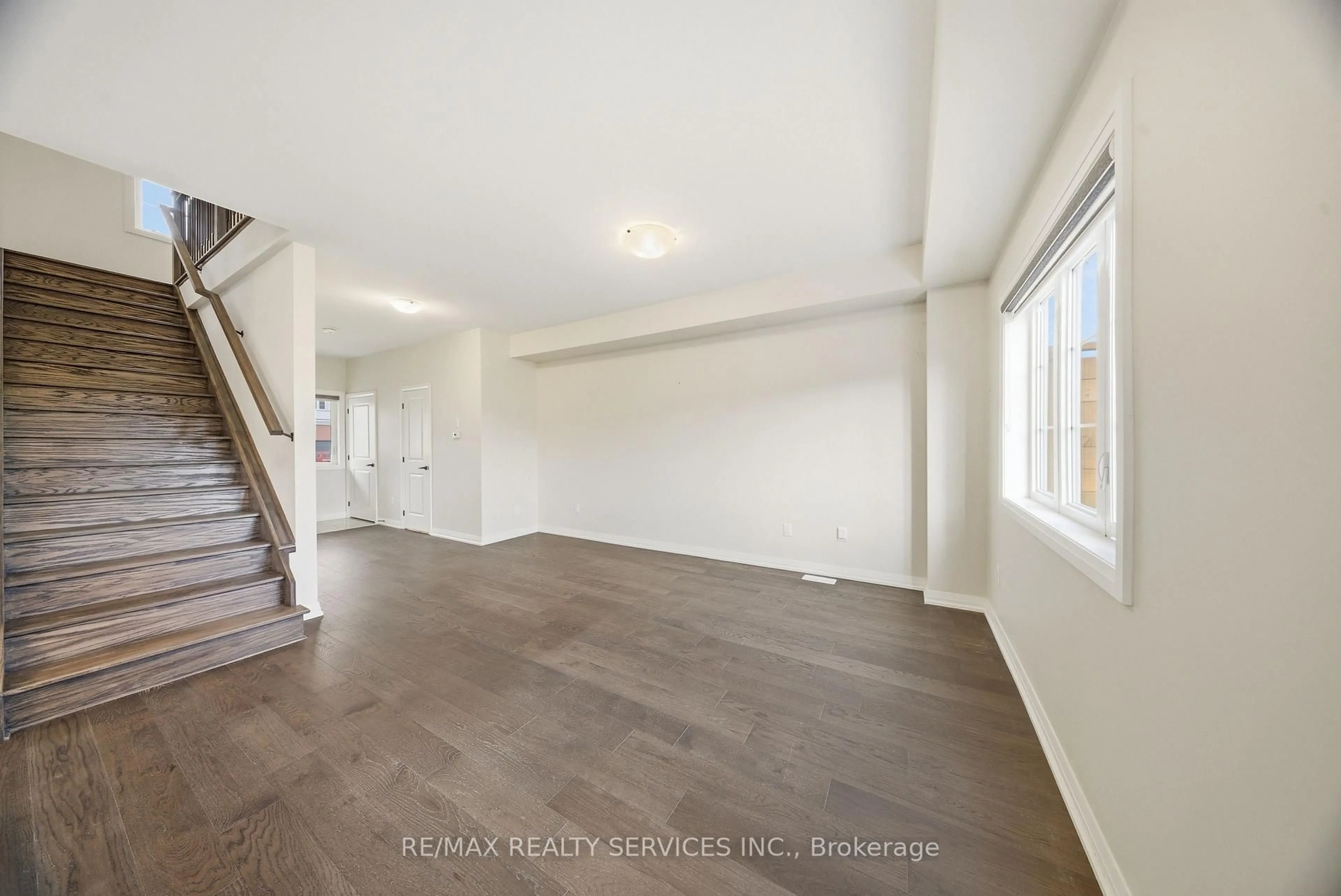 A pic of a room for 44 Lahey Cres, Penetanguishene Ontario L9M 0W1