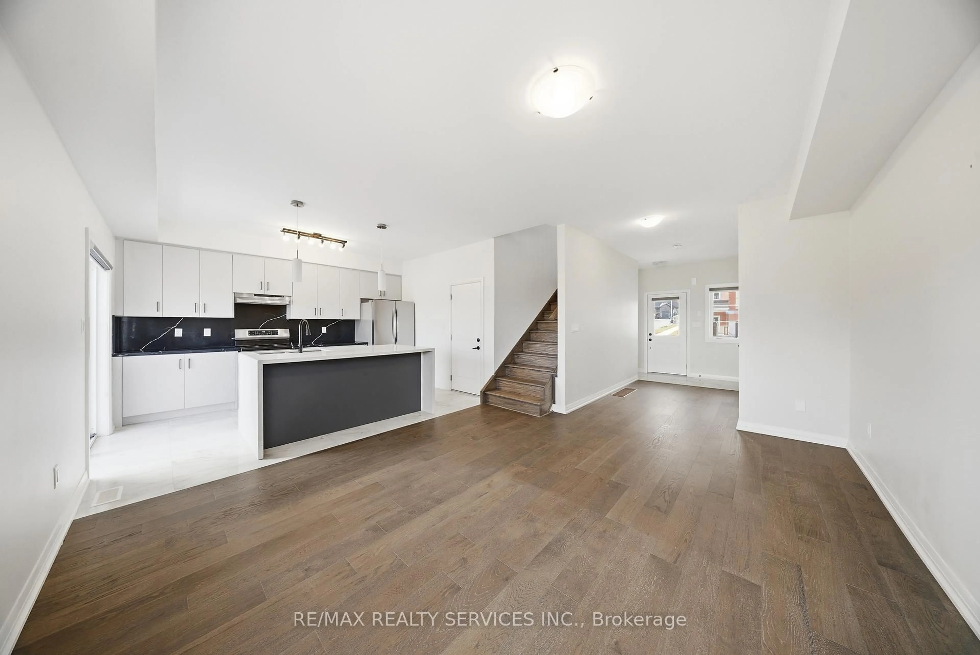 Open concept kitchen, unknown for 44 Lahey Cres, Penetanguishene Ontario L9M 0W1