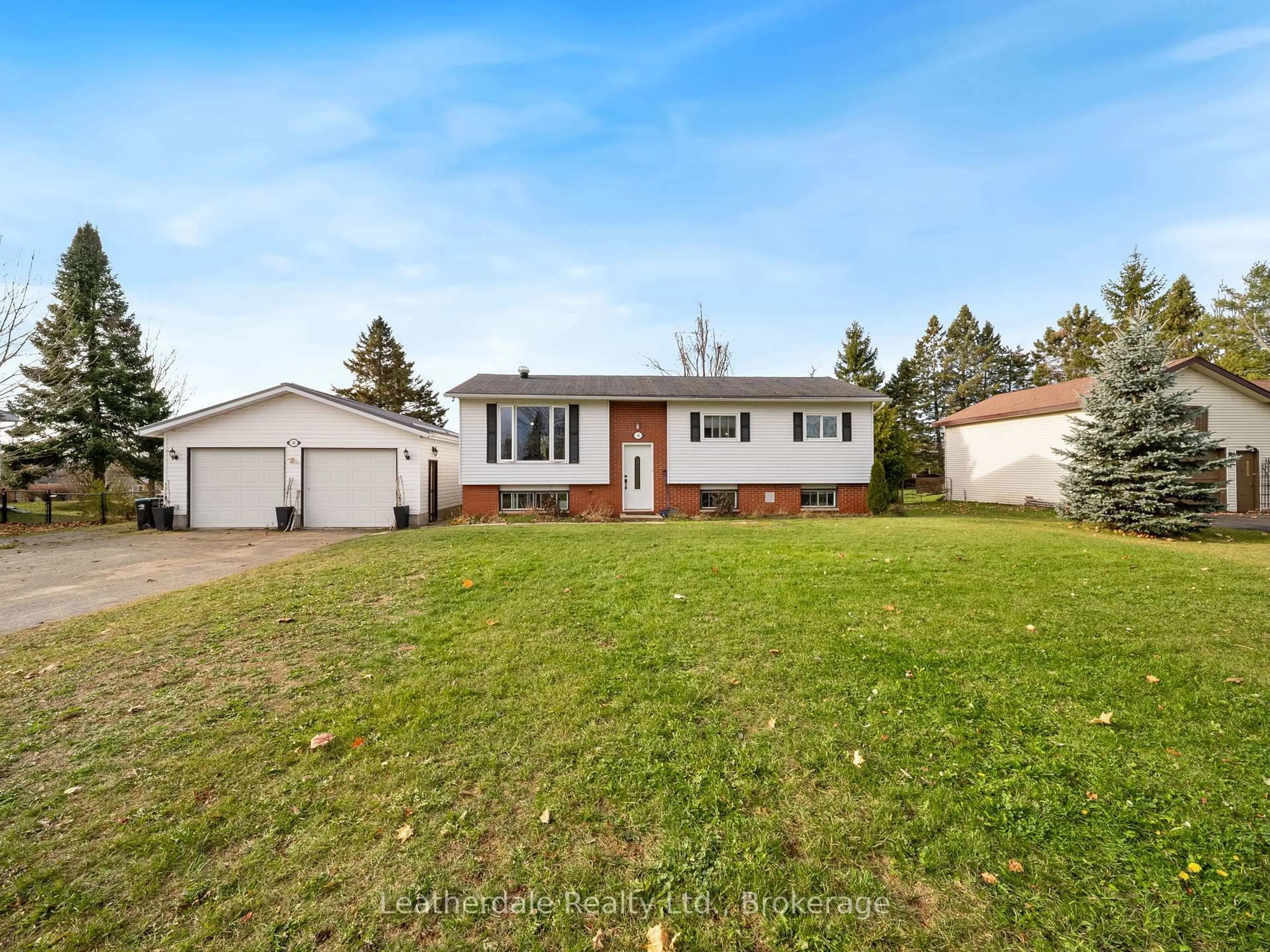 A pic from outside/outdoor area/front of a property/back of a property/a pic from drone, street for 16 Preston St, Oro-Medonte Ontario L0K 2G0