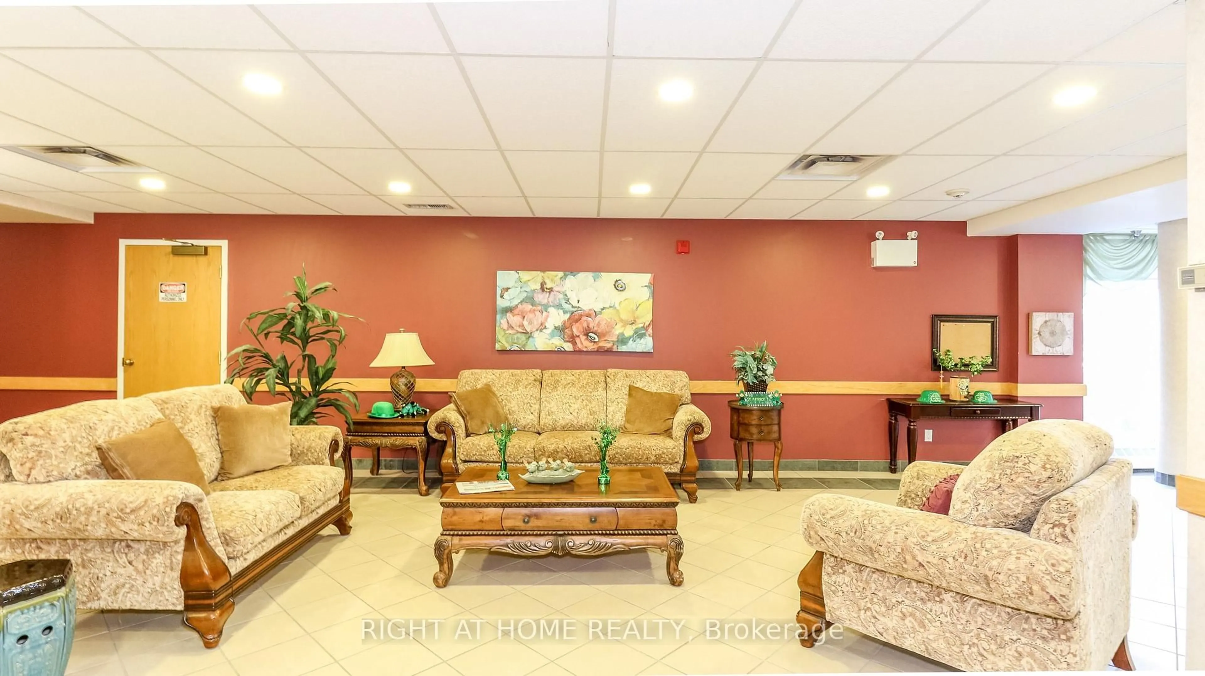 Lobby for 94 DEAN Ave #505, Barrie Ontario L4N 0M3