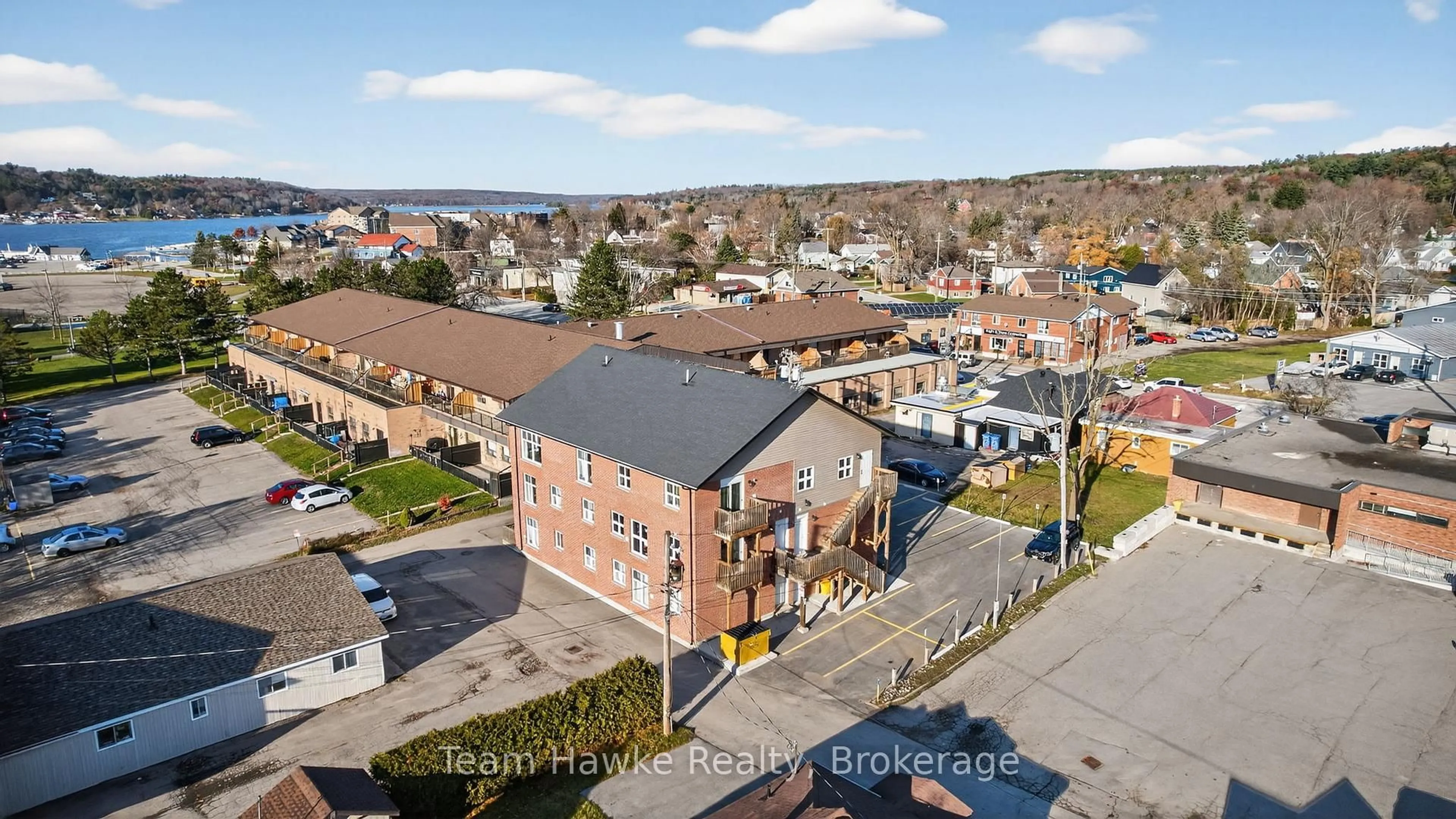 A pic from outside/outdoor area/front of a property/back of a property/a pic from drone, unknown for 2 Tessier Dr, Penetanguishene Ontario L9M 1V4