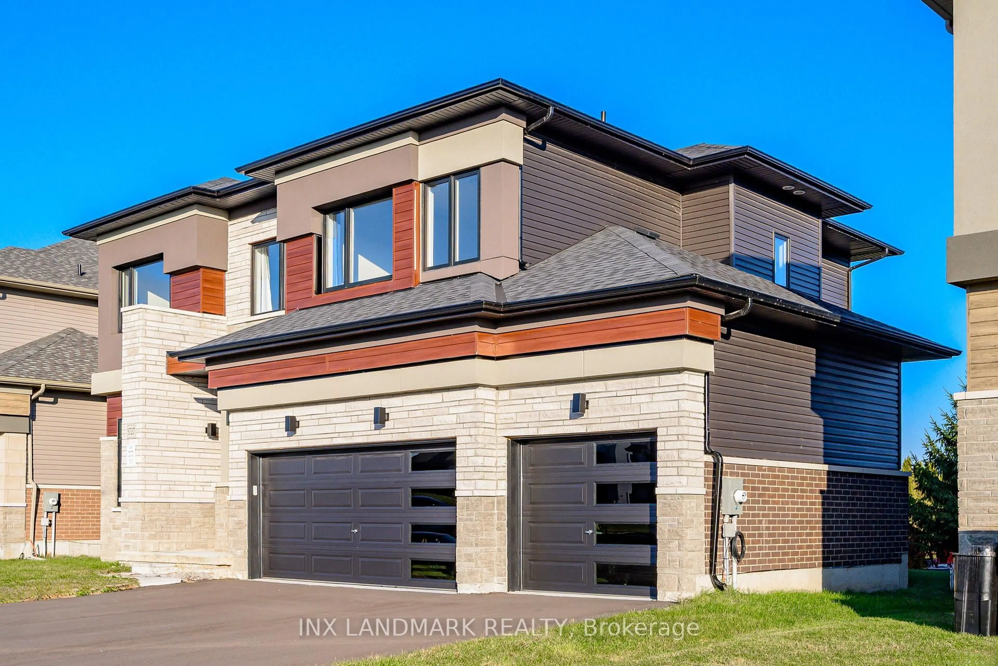 Home with brick exterior material, street for 3727 Lakepoint Dr, Severn Ontario L3V 0T9