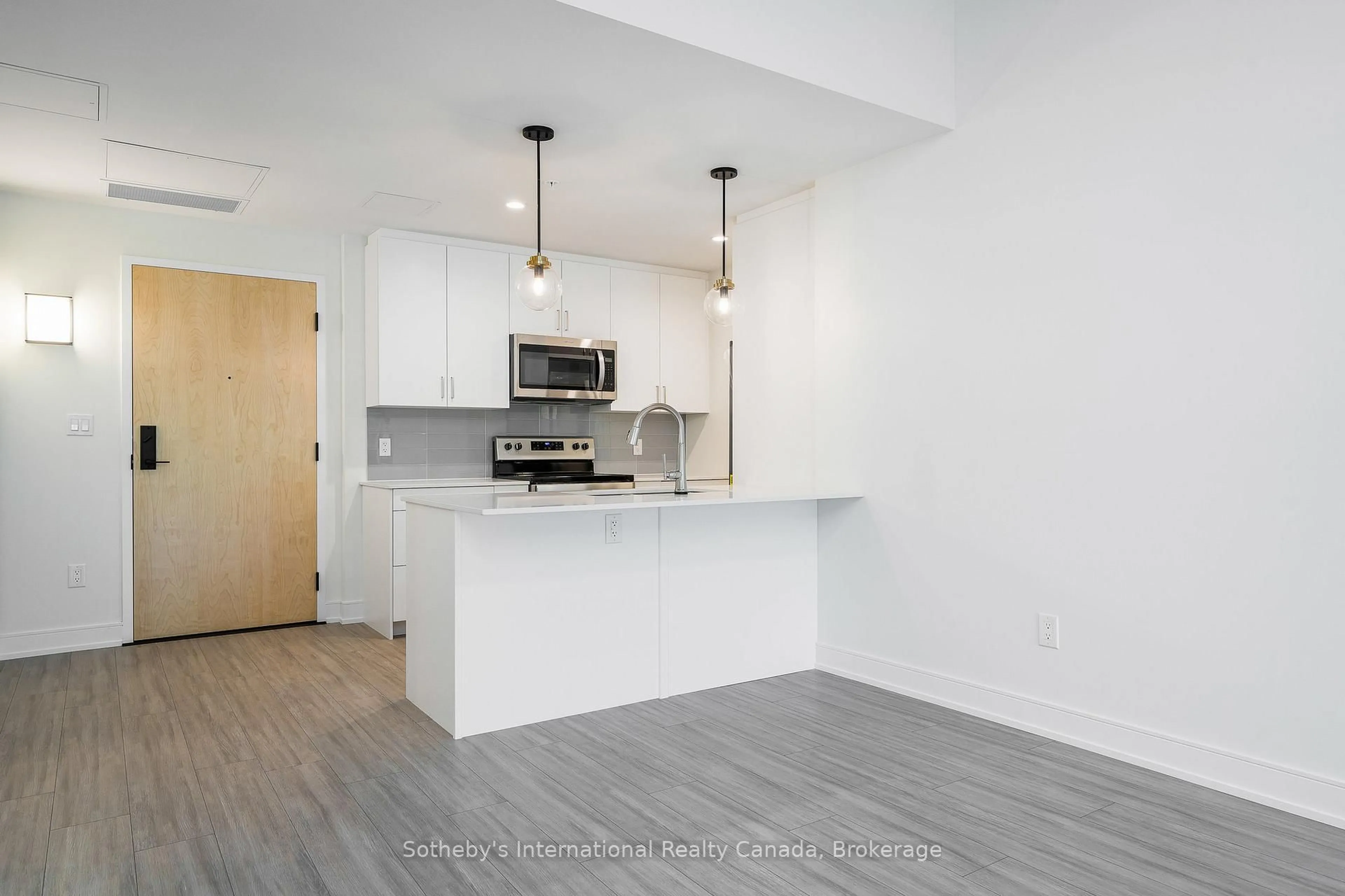 Open concept kitchen, unknown for 121 Mary St #322, Clearview Ontario L0M 1G0