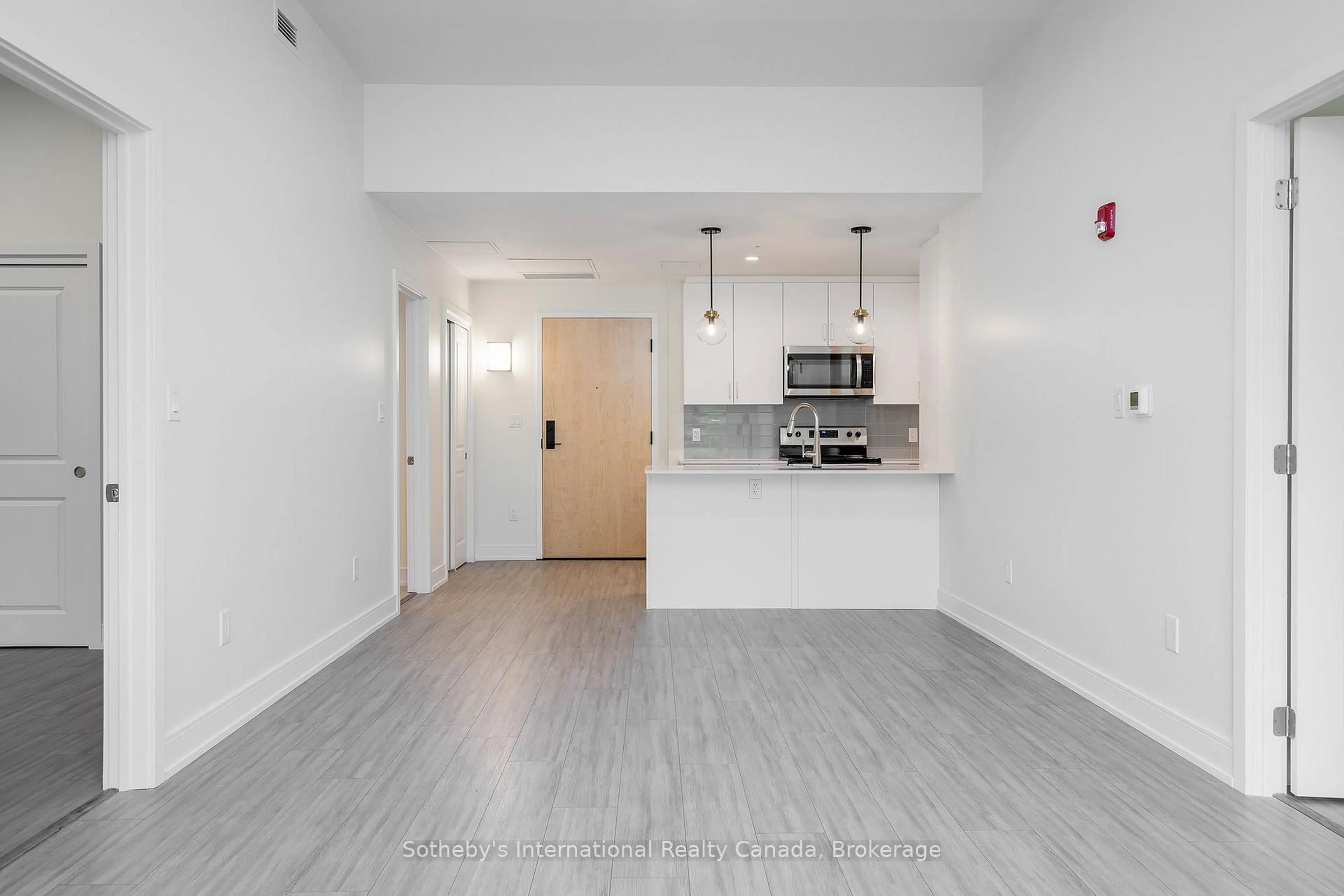 Standard kitchen, unknown for 121 Mary St #322, Clearview Ontario L0M 1G0