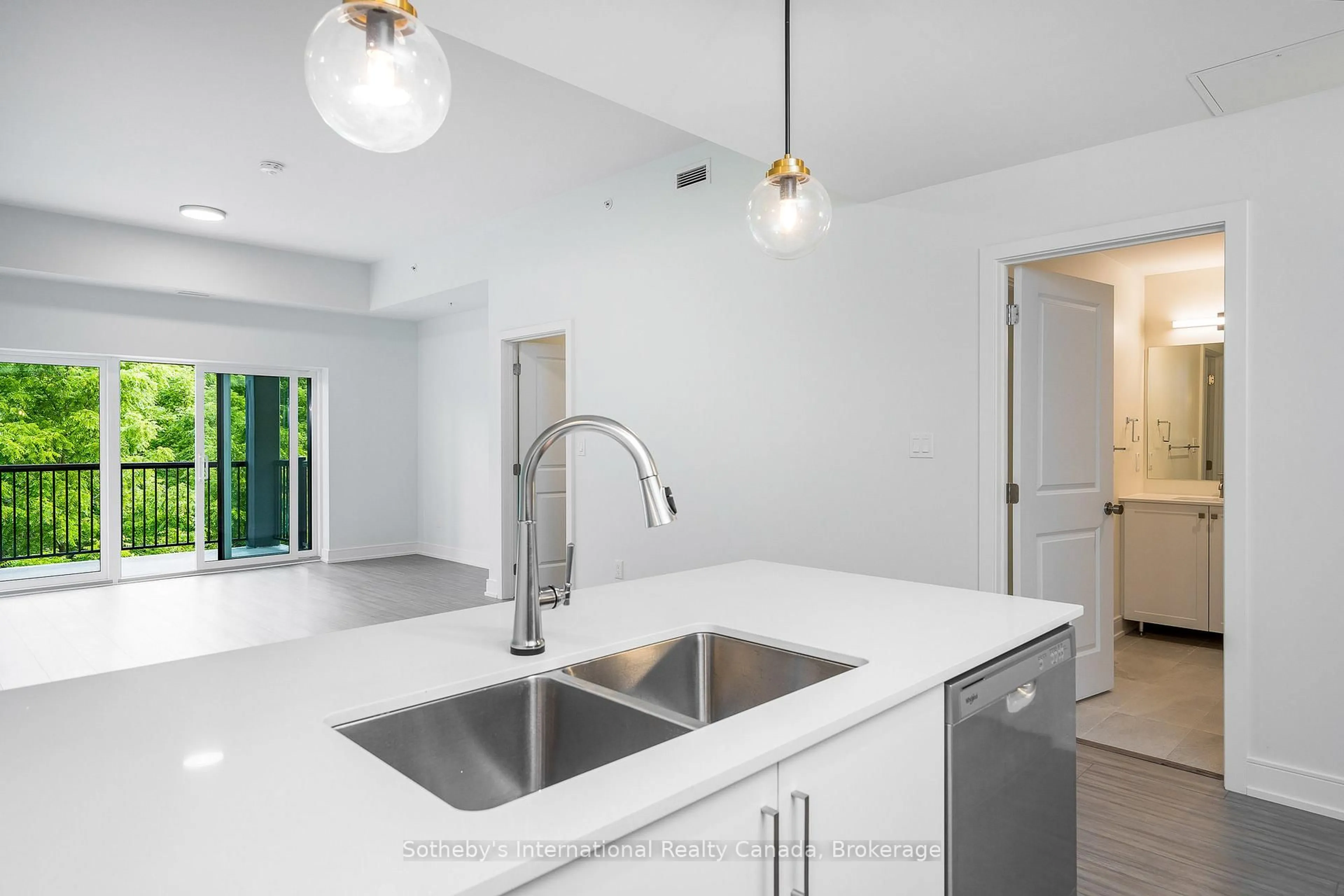 Open concept kitchen, ceramic/tile floor for 121 Mary St #322, Clearview Ontario L0M 1G0