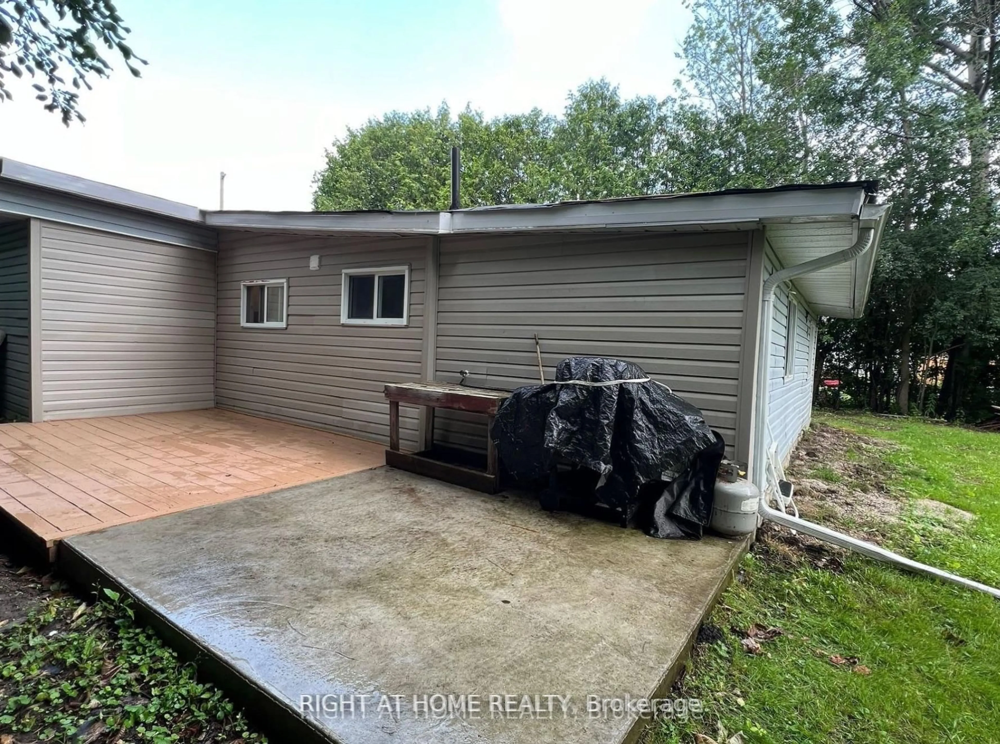 Unknown for 34 Broadview St, Collingwood Ontario L9Y 0X2