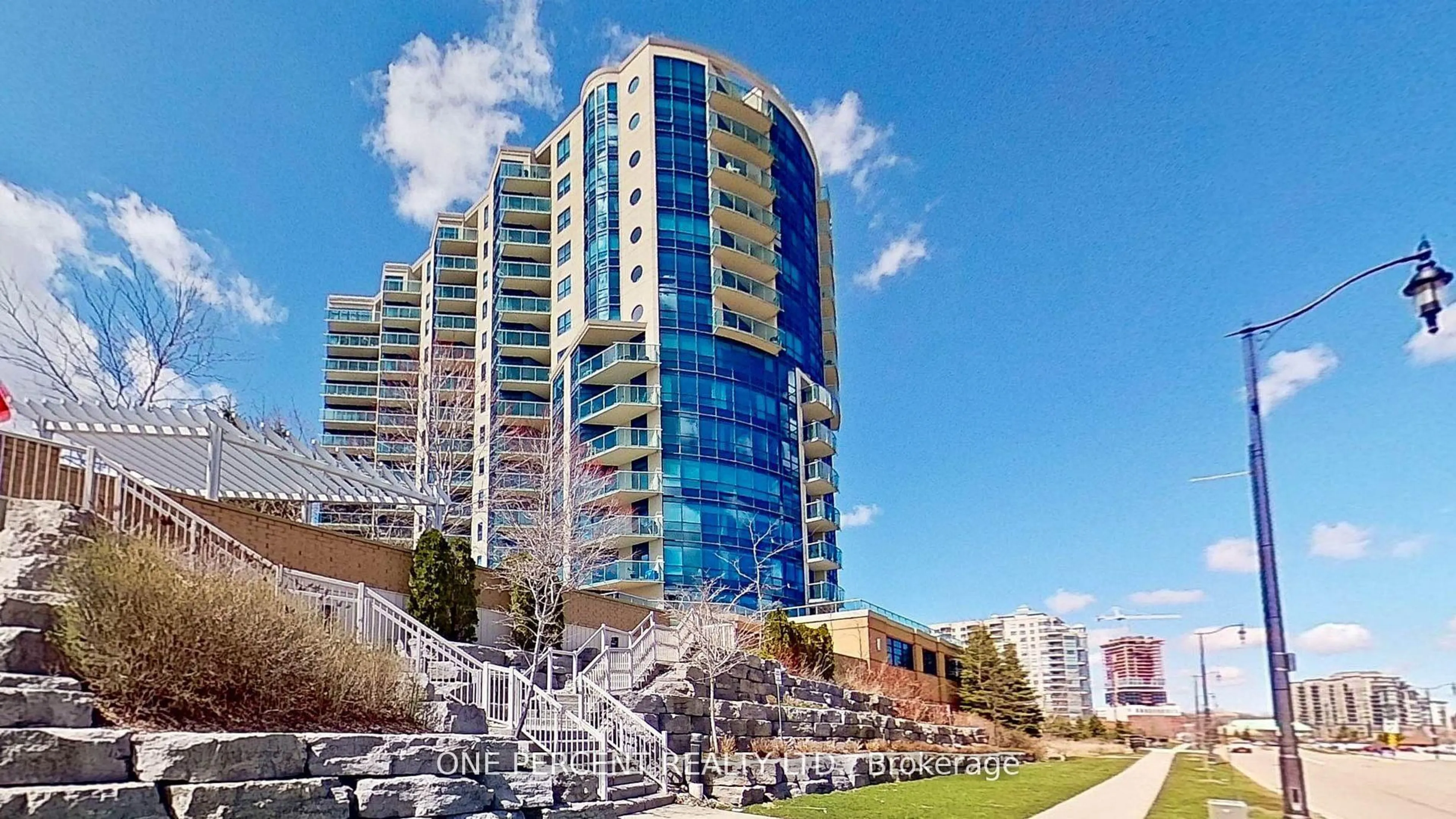 Unknown for 33 ELLEN St #604, Barrie Ontario L4N 6E9