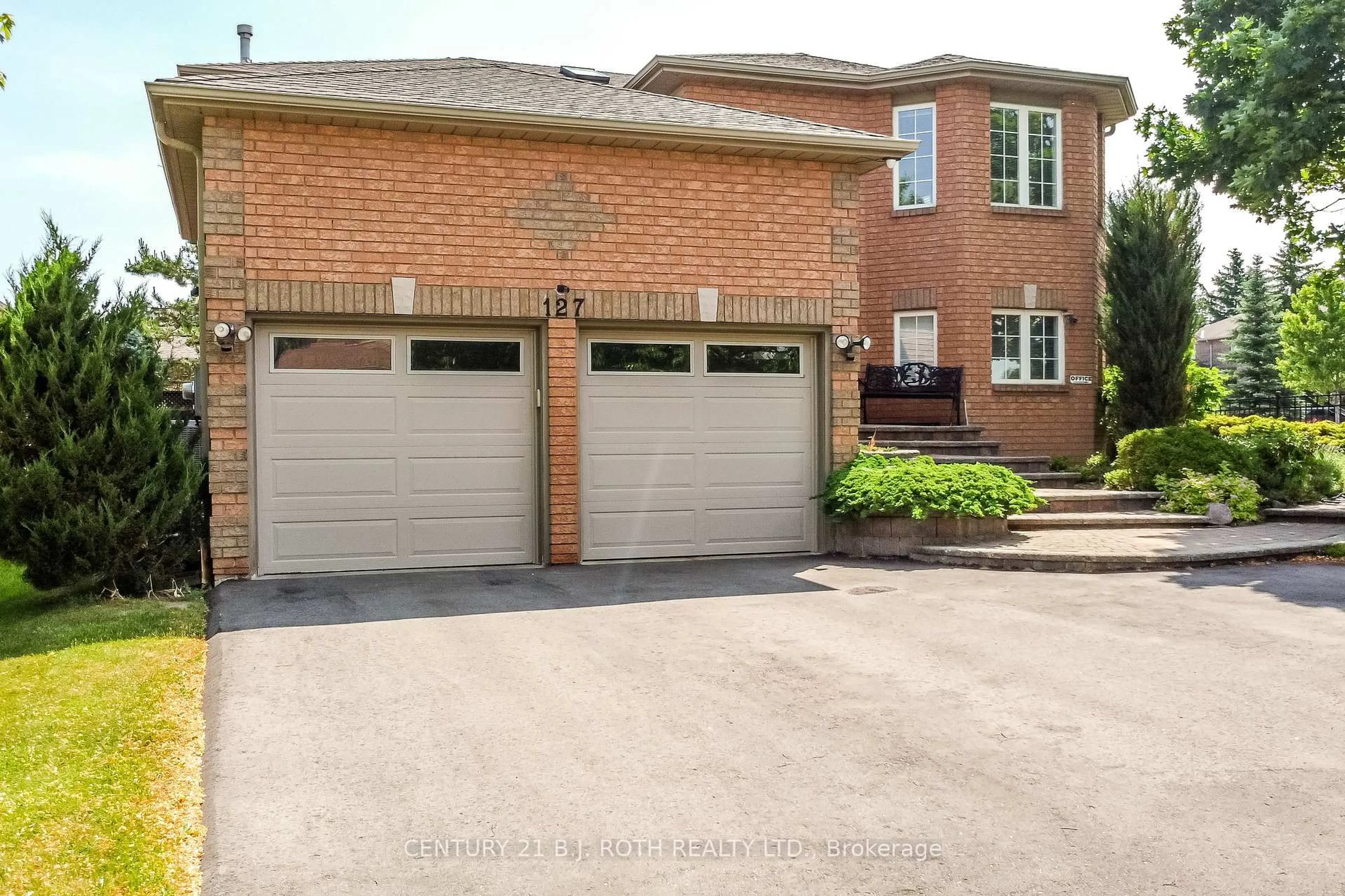 Home with brick exterior material, street for 127 Golden Meadow Rd, Barrie Ontario L4N 8K2