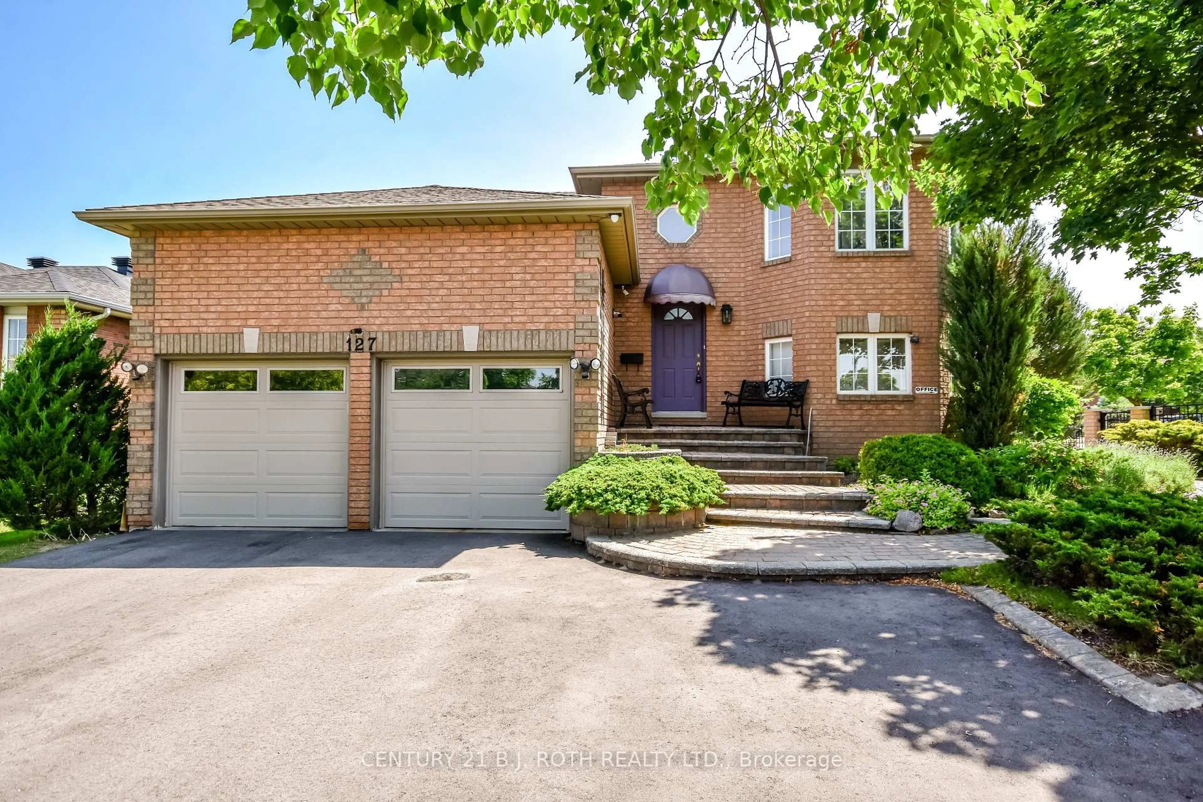 Home with brick exterior material, street for 127 Golden Meadow Rd, Barrie Ontario L4N 8K2