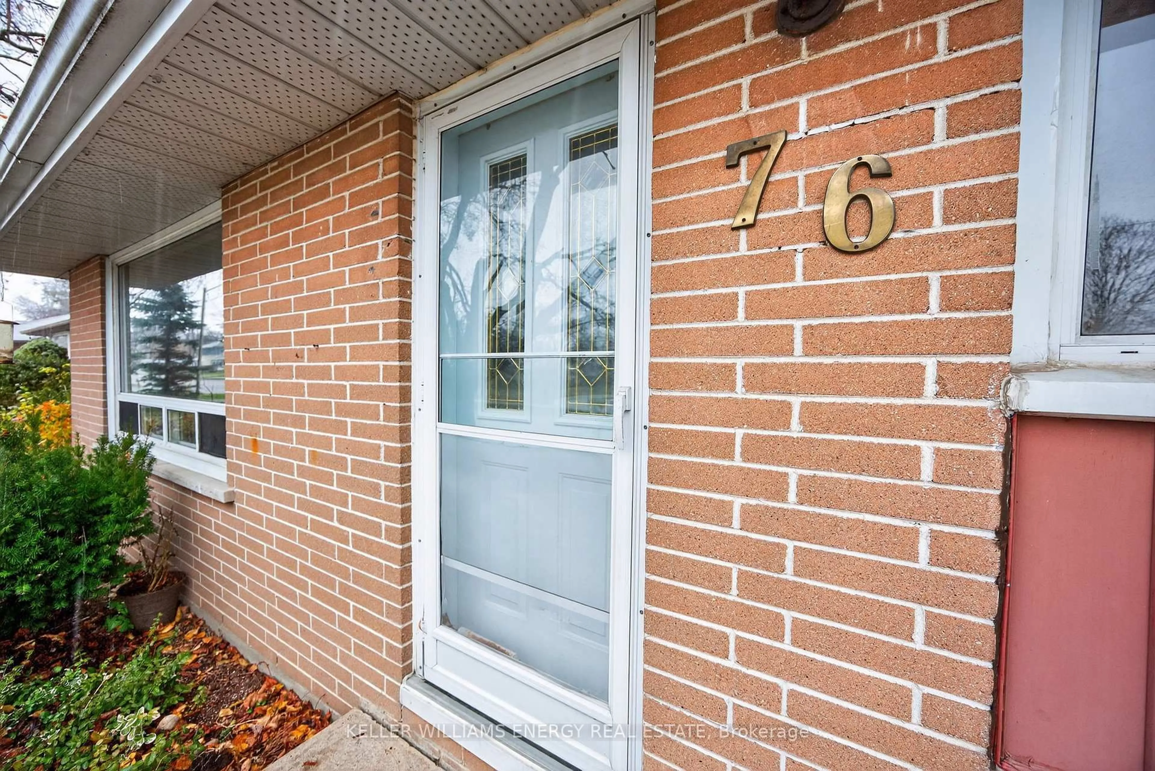 Unknown for 76 Rose St, Barrie Ontario L4M 2T2