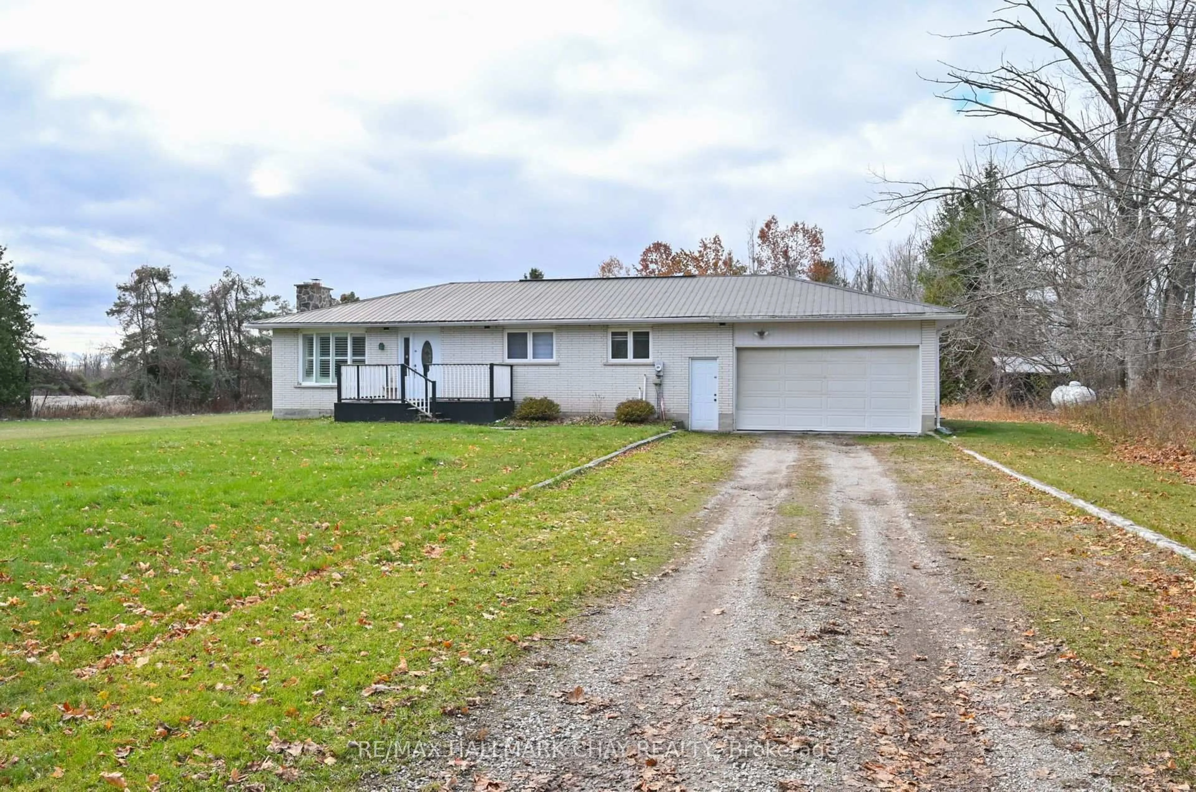 A pic from outside/outdoor area/front of a property/back of a property/a pic from drone, unknown for 288 Line 8 South Line, Oro-Medonte Ontario L0L 2E0