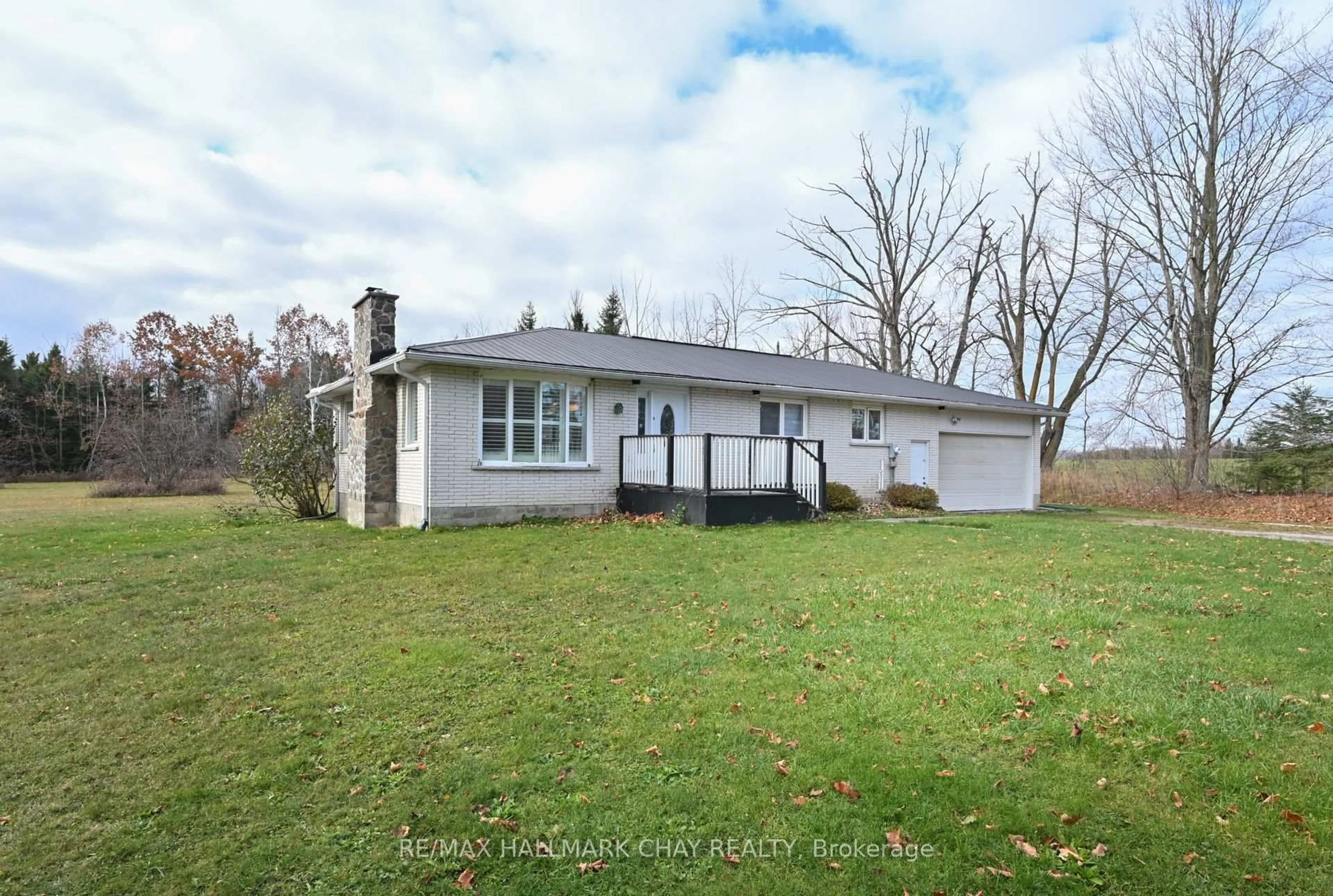 A pic from outside/outdoor area/front of a property/back of a property/a pic from drone, unknown for 288 Line 8 South Line, Oro-Medonte Ontario L0L 2E0