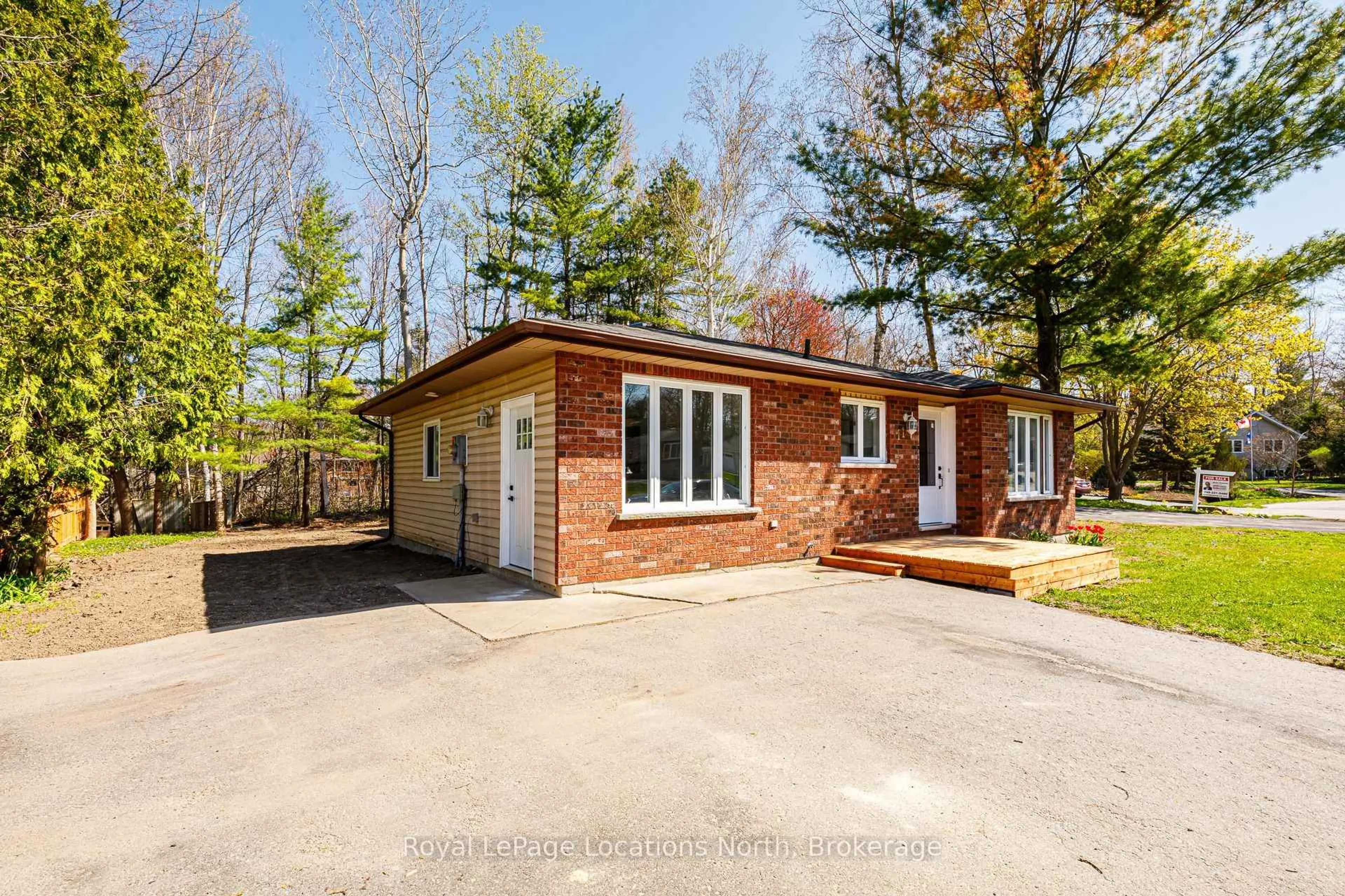 Unknown for 11 Lisbon Crt, Wasaga Beach Ontario L9Z 1L2