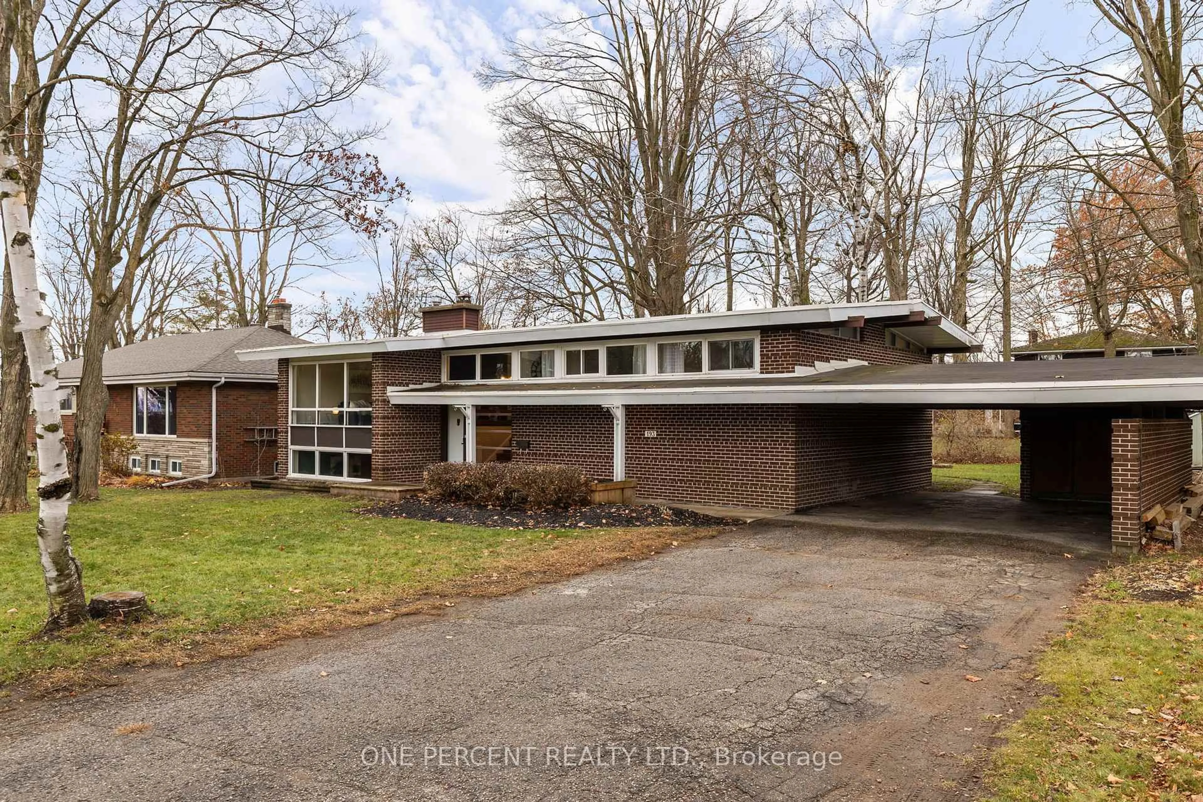 Home with brick exterior material, street for 193 LAWRENCE Ave, Orillia Ontario L3V 5M2