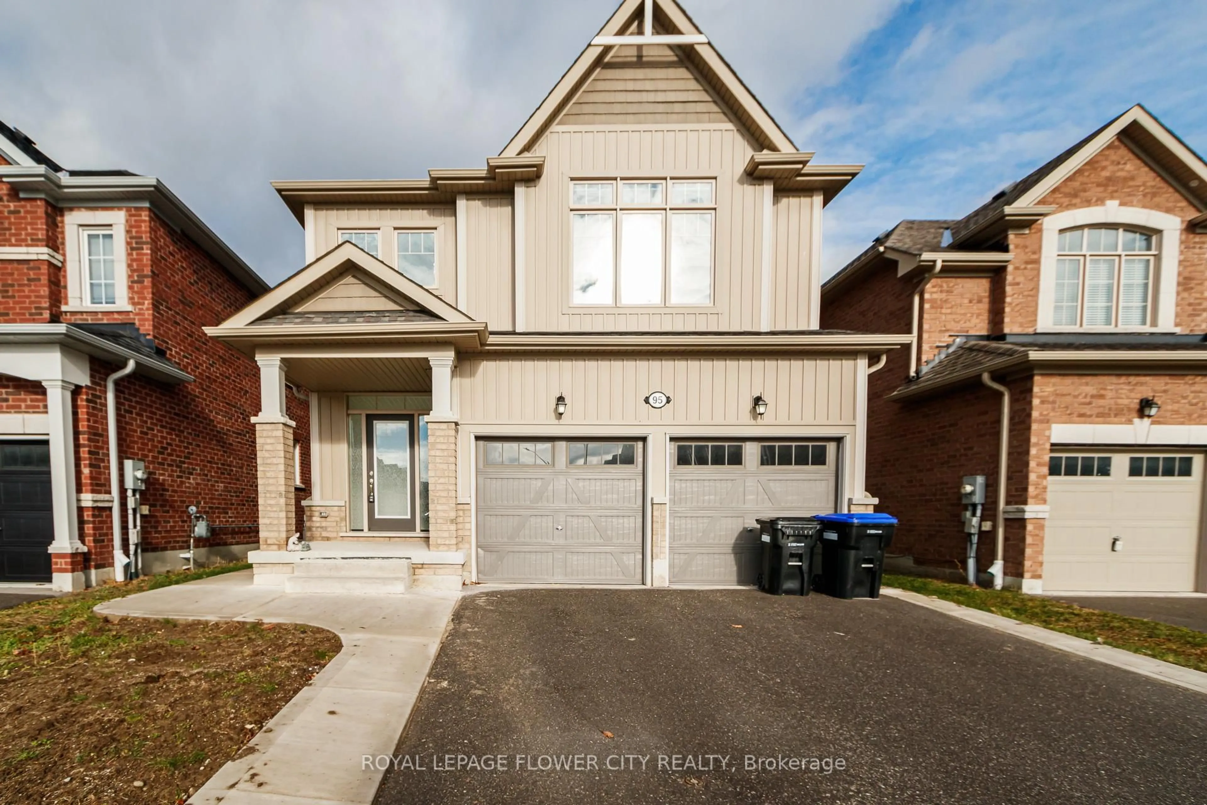 Home with brick exterior material, street for 95 Tracey Lane, Collingwood Ontario L9Y 3Y7
