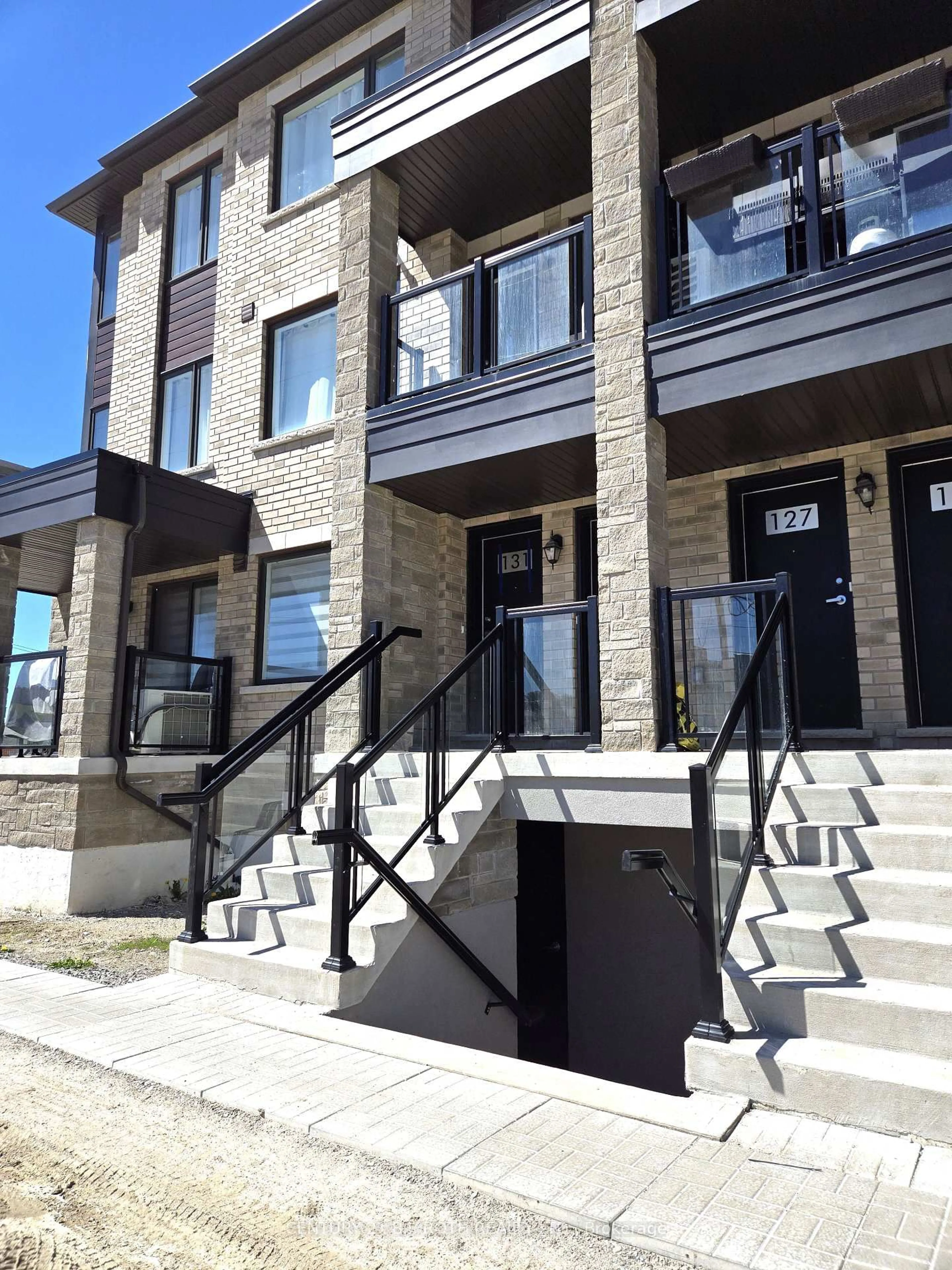 Unknown for 131 Appletree Lane, Barrie Ontario L9J 0P1