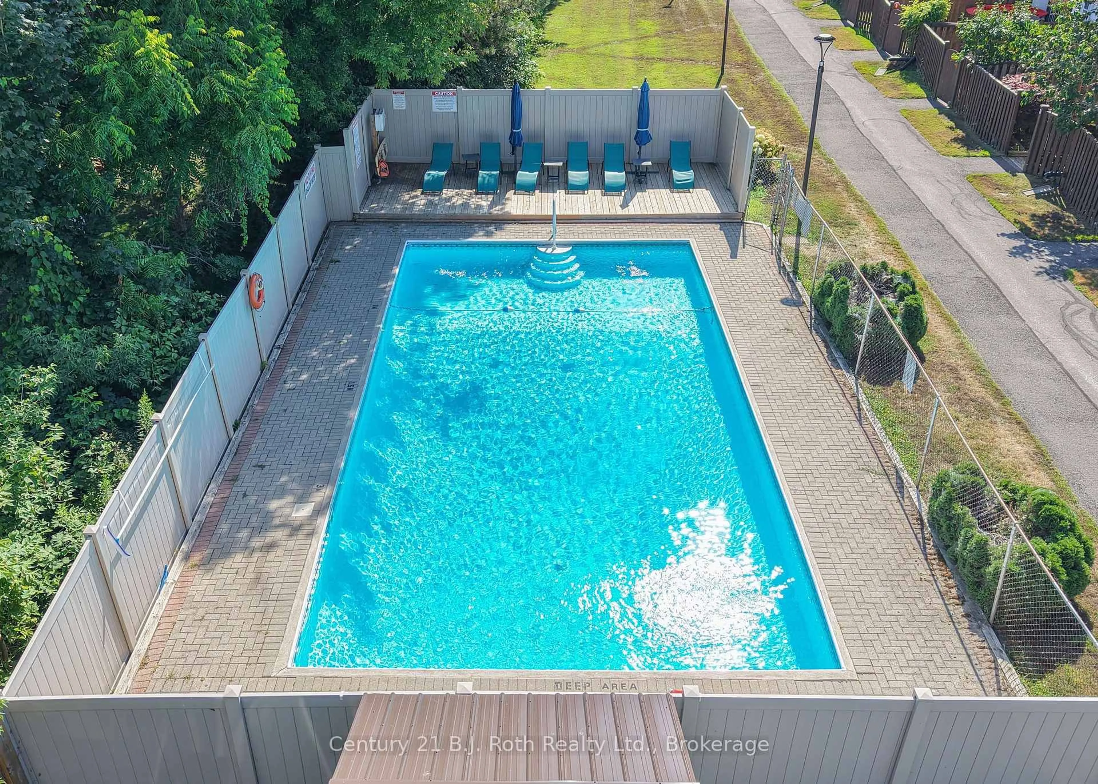 Pool for 40 Victoria Cres #21, Orillia Ontario L3V 6N6