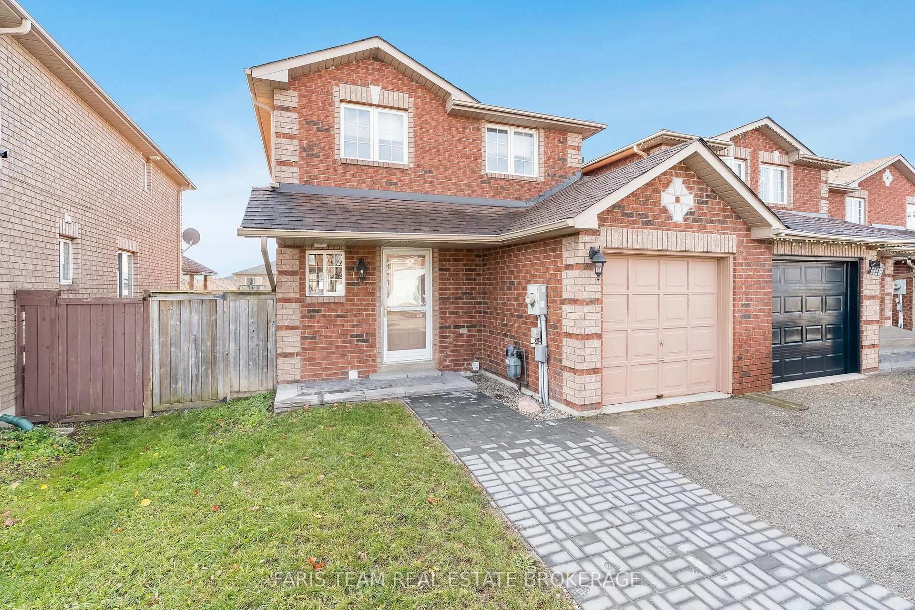Home with brick exterior material, street for 197 Dunsmore Lane, Barrie Ontario L4M 6Z8
