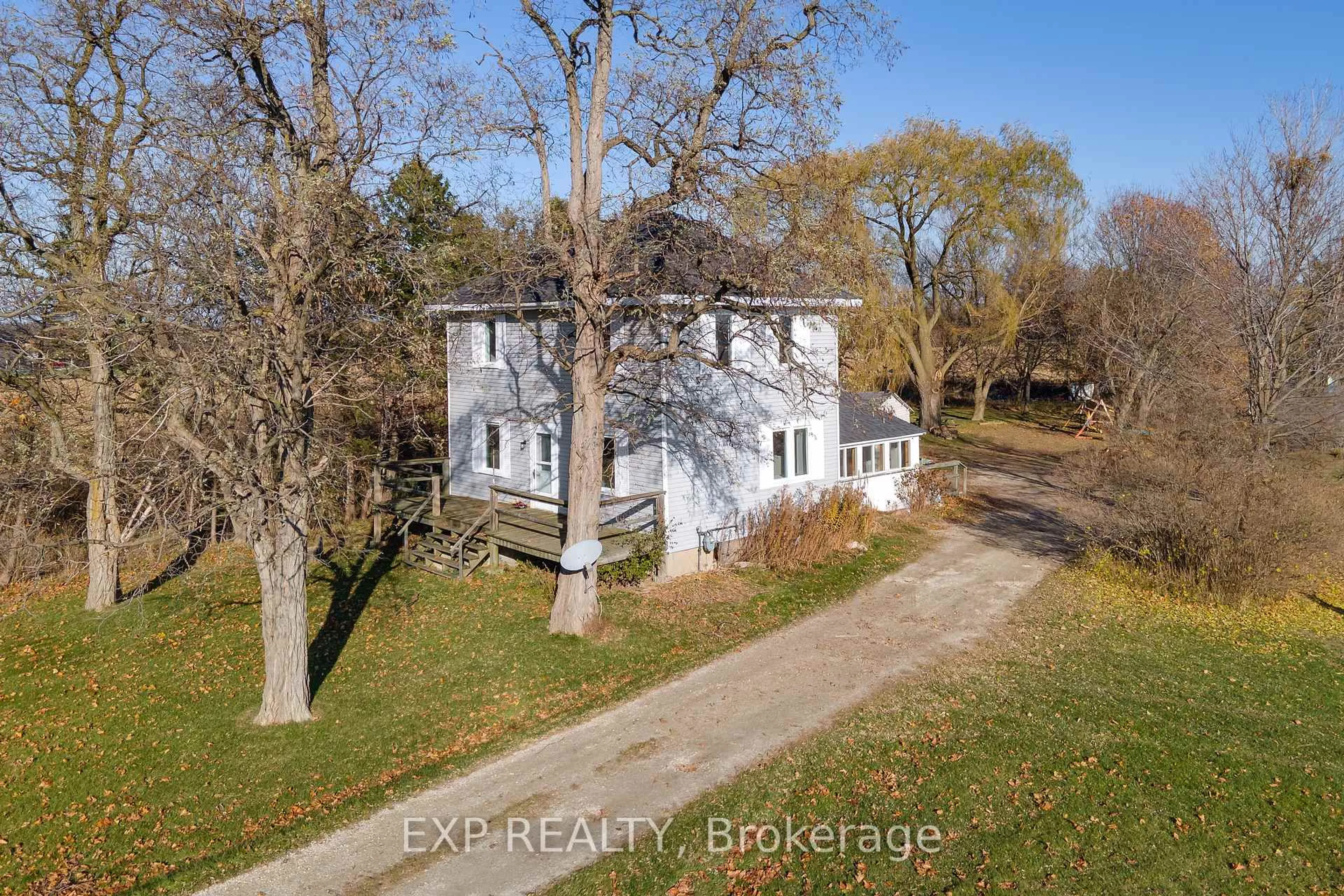 A pic from outside/outdoor area/front of a property/back of a property/a pic from drone, unknown for 8184 26 Highway, Clearview Ontario L0M 1S0