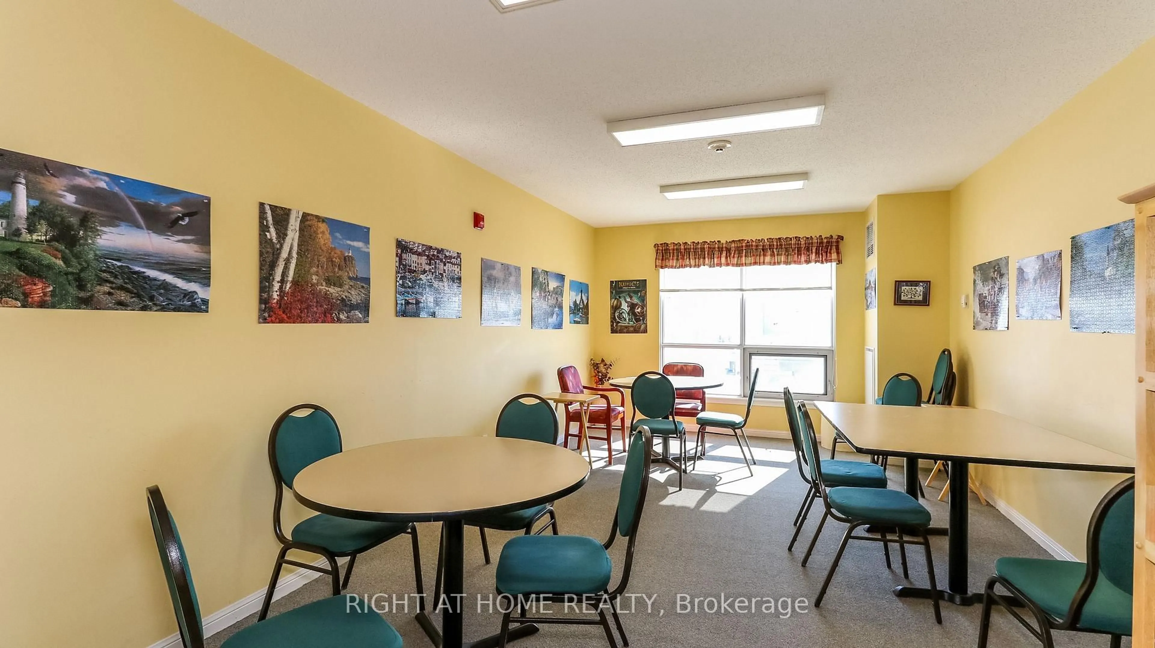 Dining room, unknown for 90 Dean Ave #309, Barrie Ontario L4N 0M3