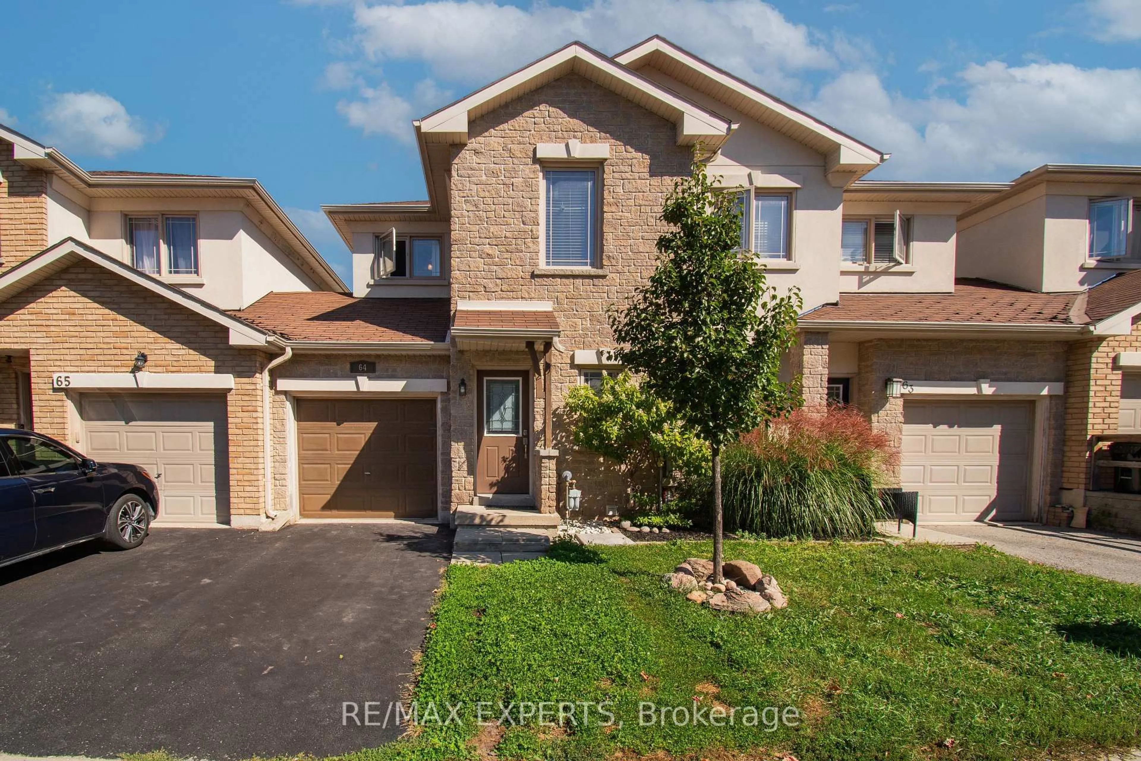 Home with brick exterior material, street for 175 Stanley St #64, Barrie Ontario L4M 0G2