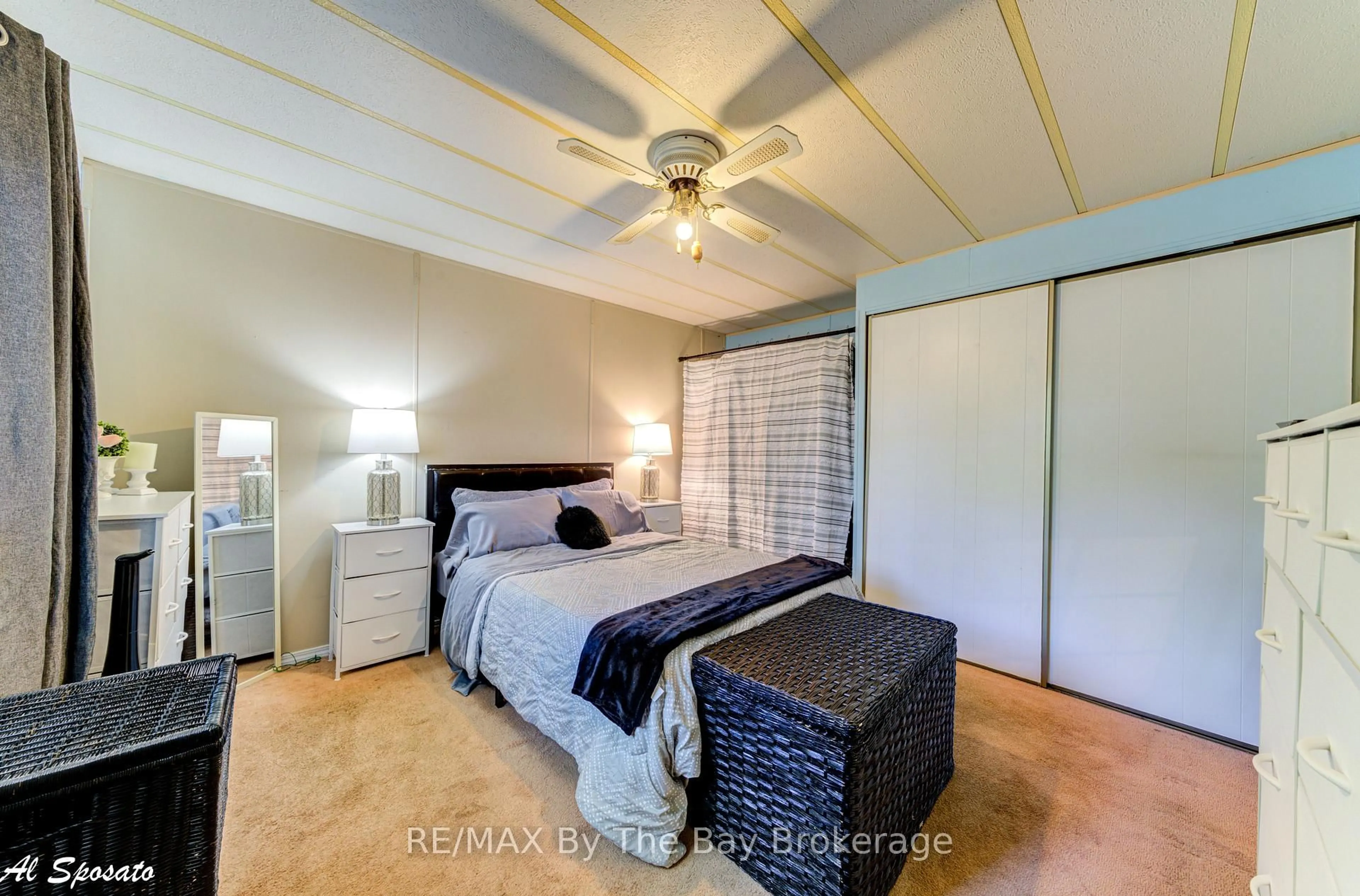 Bedroom with bed, unknown for 76 Georgian Glen Dr, Wasaga Beach Ontario L9Z 1K7