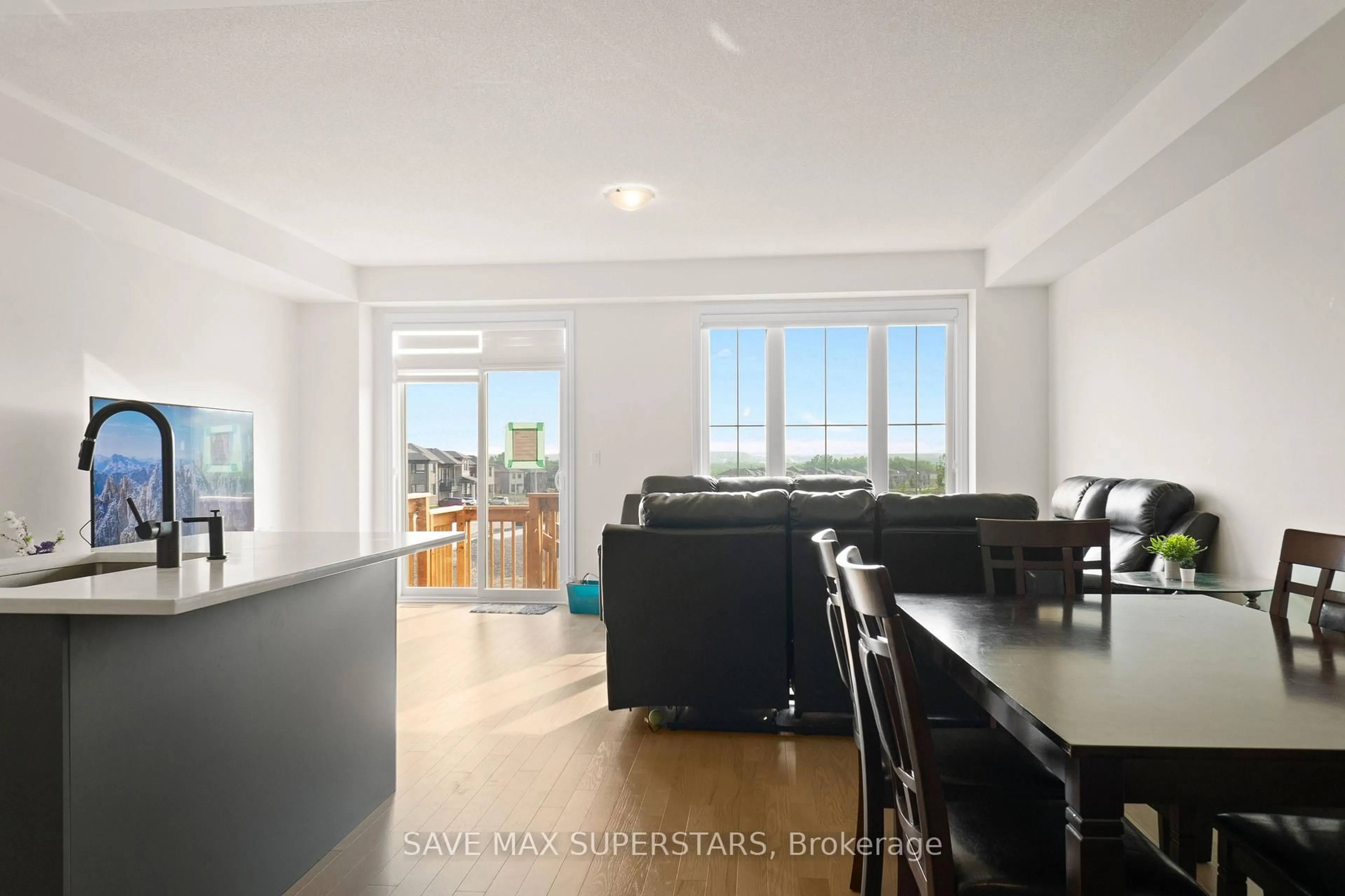 Unknown for 152 Greer St, Barrie Ontario L9J 0R5