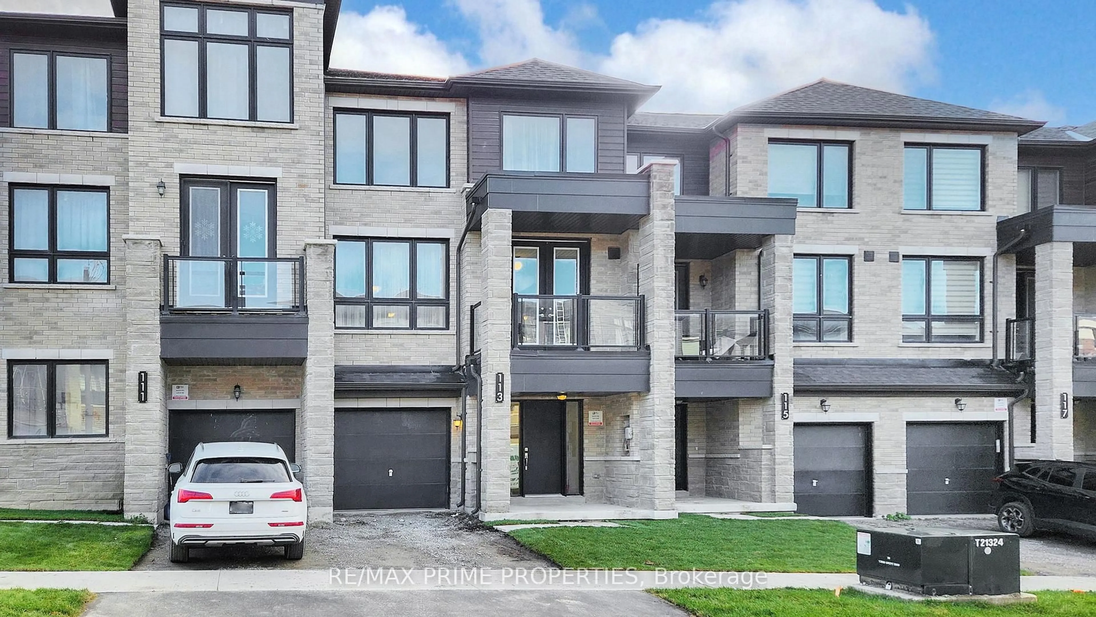 Home with brick exterior material, street for 113 Blue Forest Cres, Barrie Ontario L9J 0N7