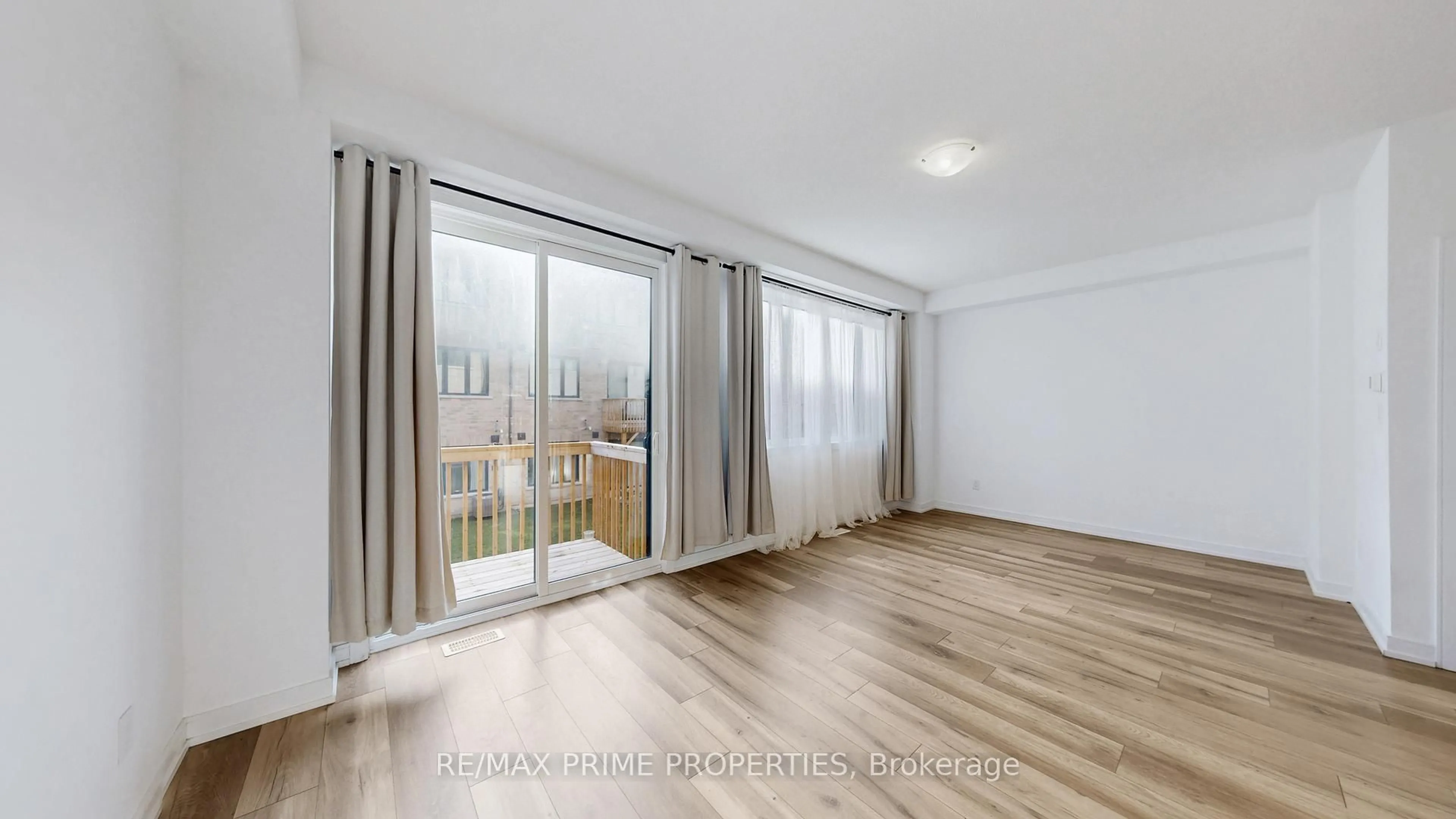 A pic of a room for 113 Blue Forest Cres, Barrie Ontario L9J 0N7