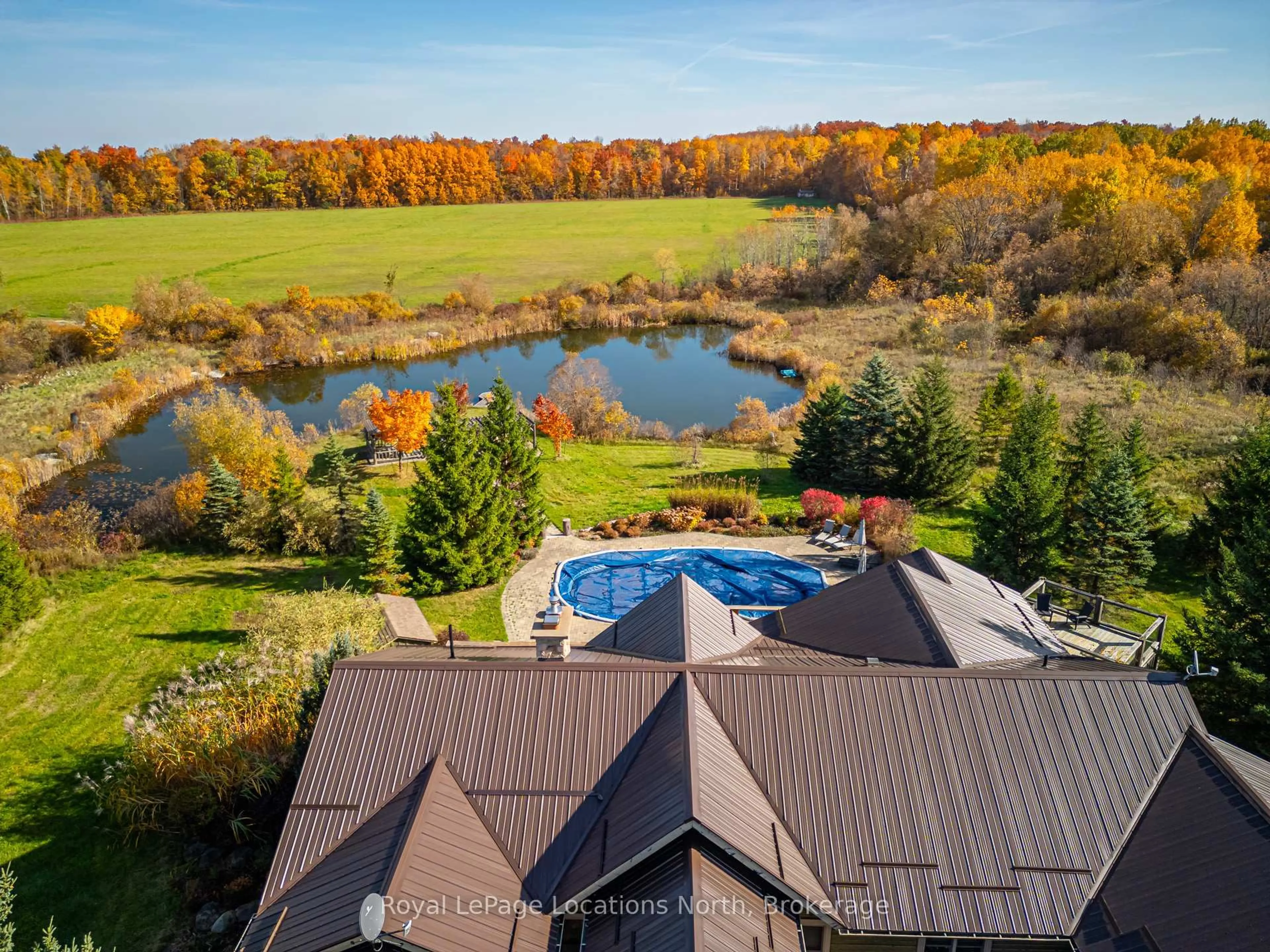 A pic from outside/outdoor area/front of a property/back of a property/a pic from drone, water/lake/river/ocean view for 2623 Con 10 N Nottawasaga Rd, Clearview Ontario L9Y 3Y9