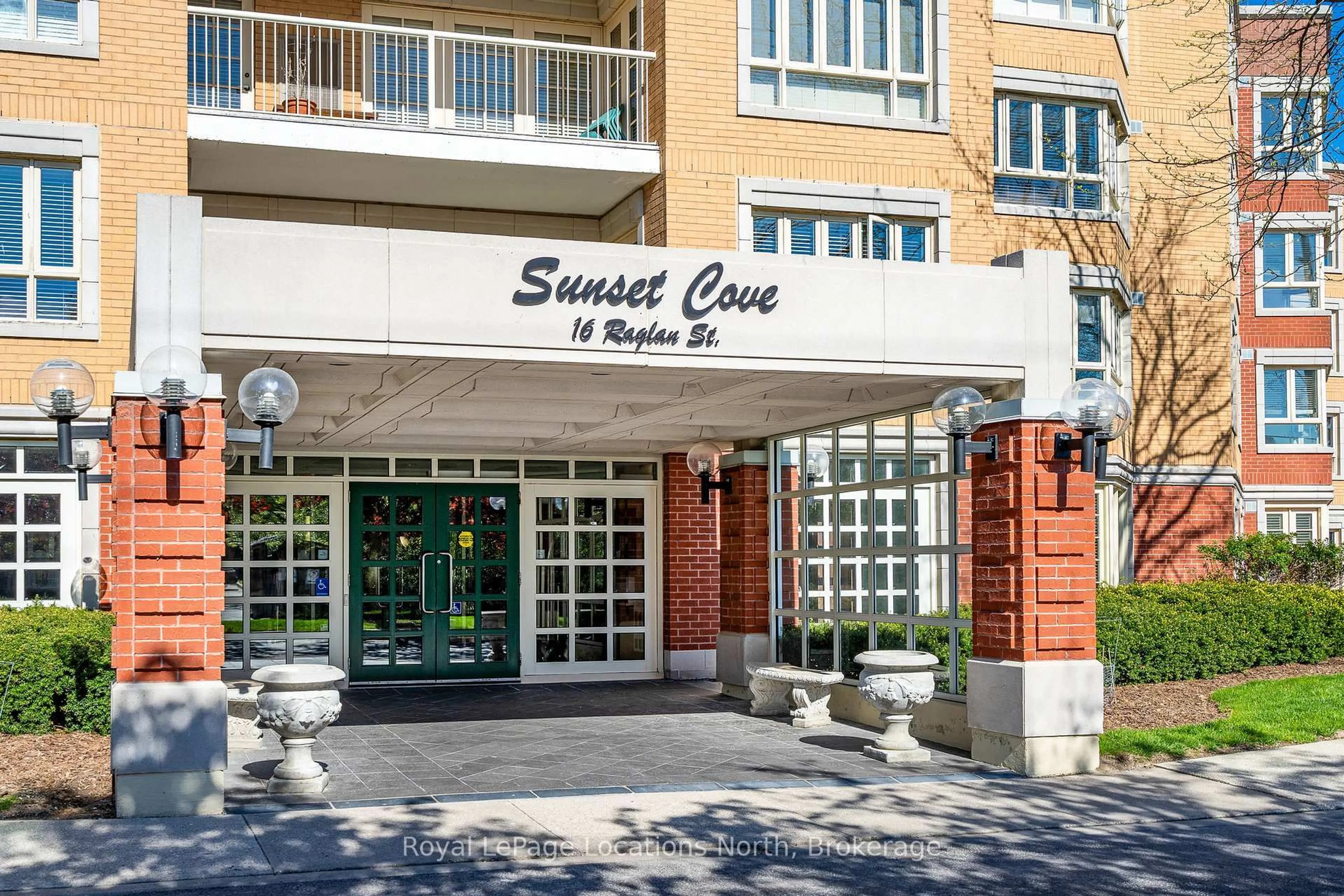 Unknown for 16 Raglan St #404, Collingwood Ontario L9Y 4Y2