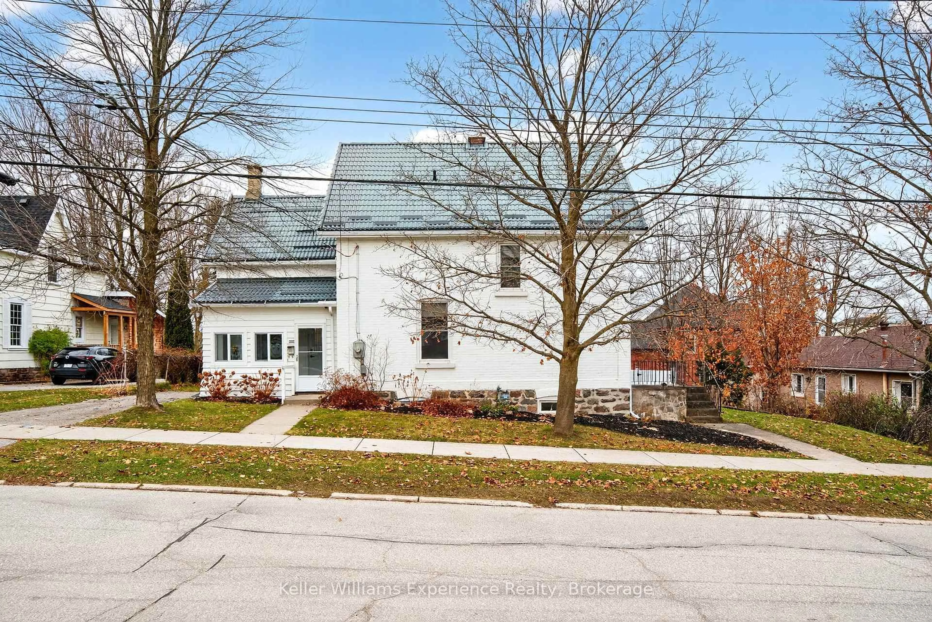 Unknown for 608 Dominion Ave, Midland Ontario L4R 1R4