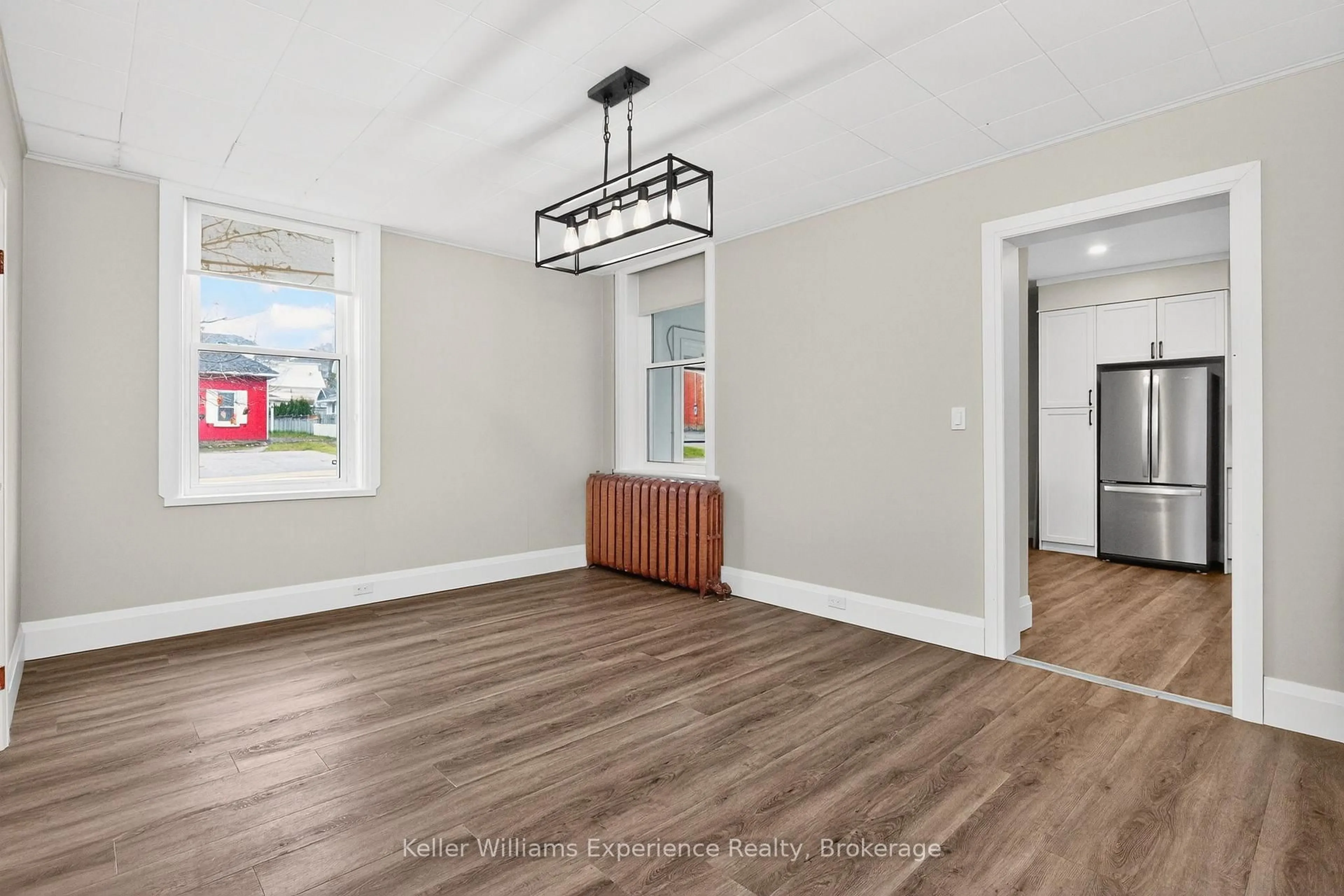 Unknown for 608 Dominion Ave, Midland Ontario L4R 1R4