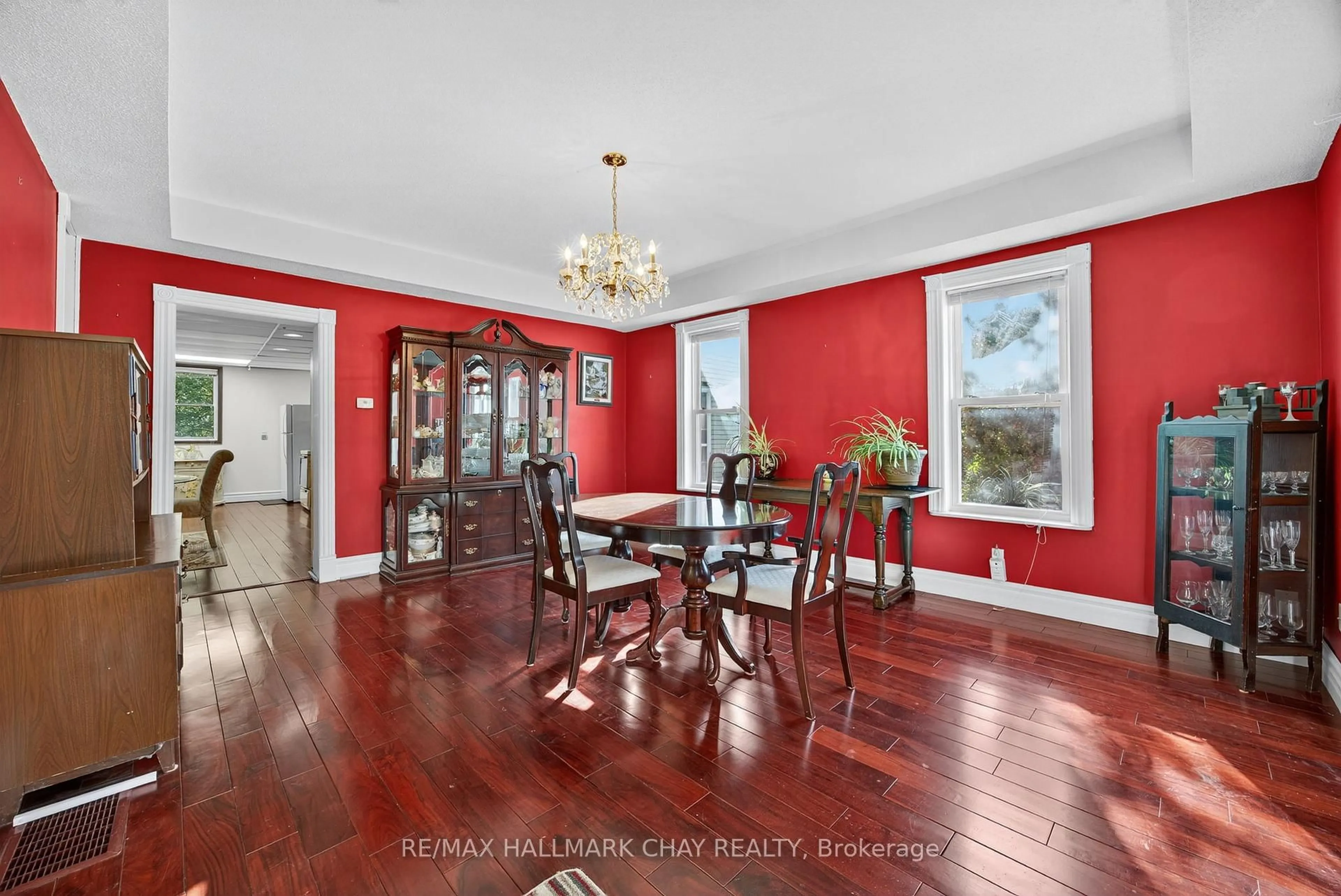 Dining room, wood/laminate floor for 9 Maria St, Springwater Ontario L0L 1P0