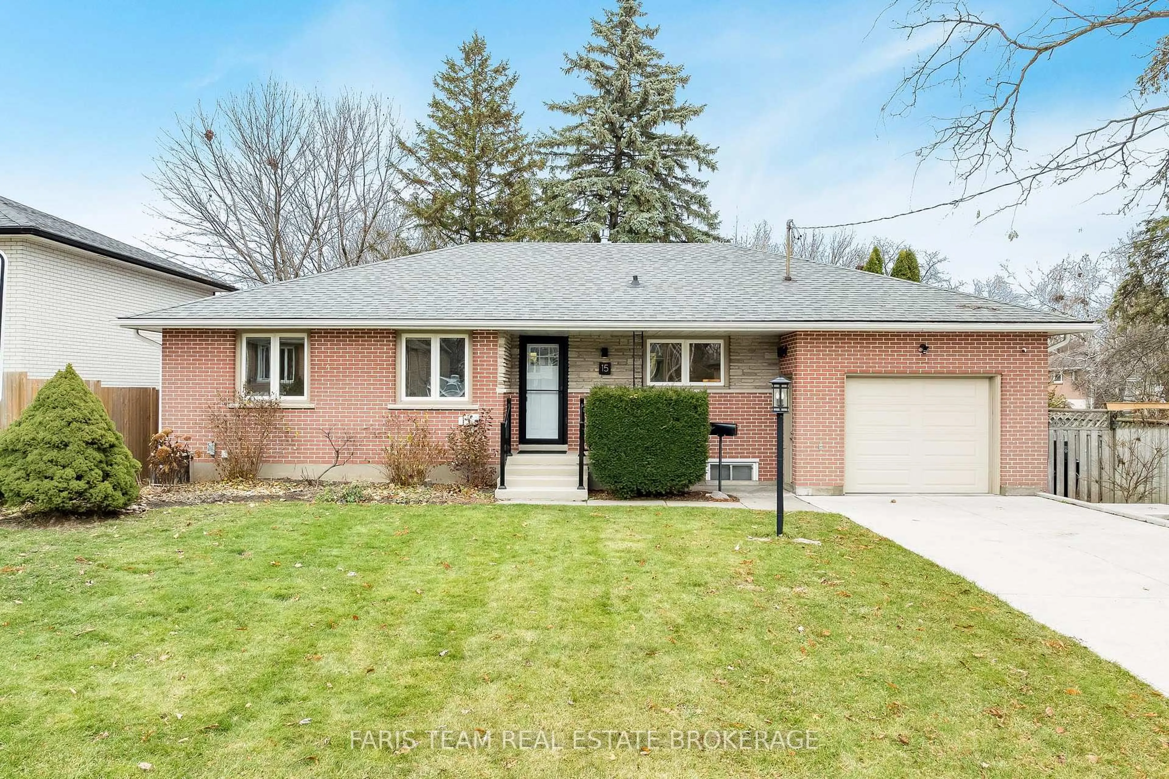 Home with brick exterior material, street for 15 Davidson St, Barrie Ontario L4M 3R9
