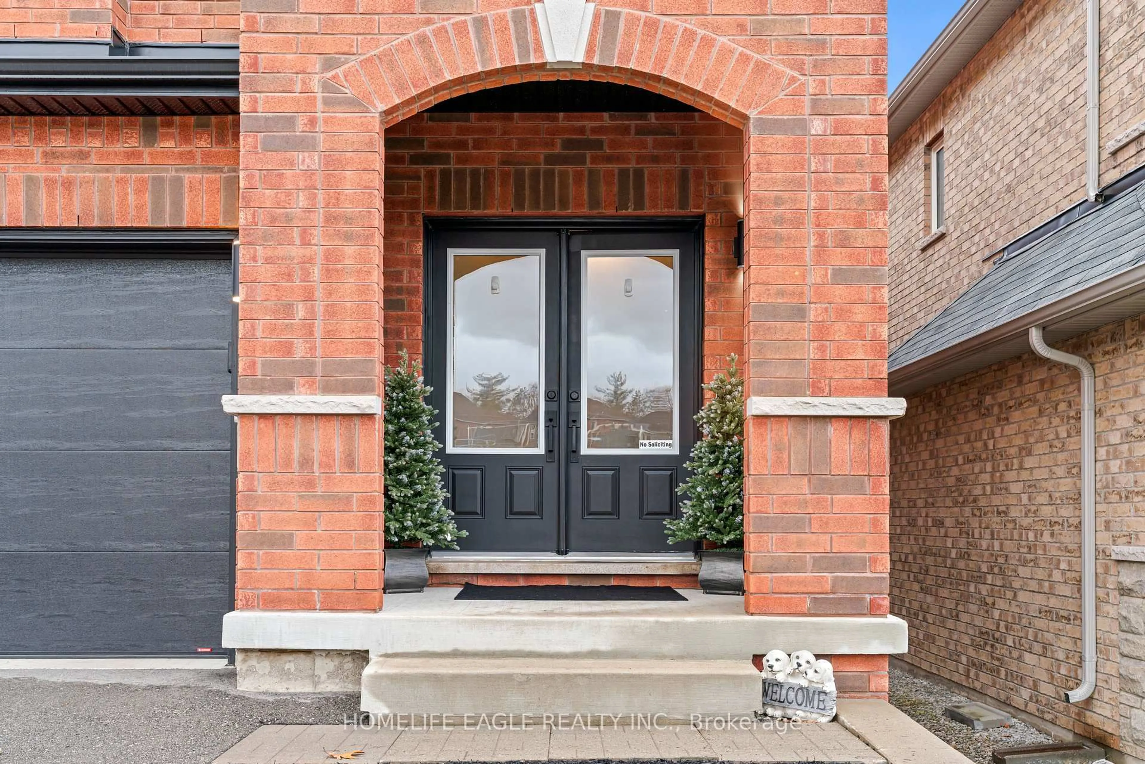 Home with brick exterior material, street for 5 Muirfield Dr, Barrie Ontario L4N 5E9