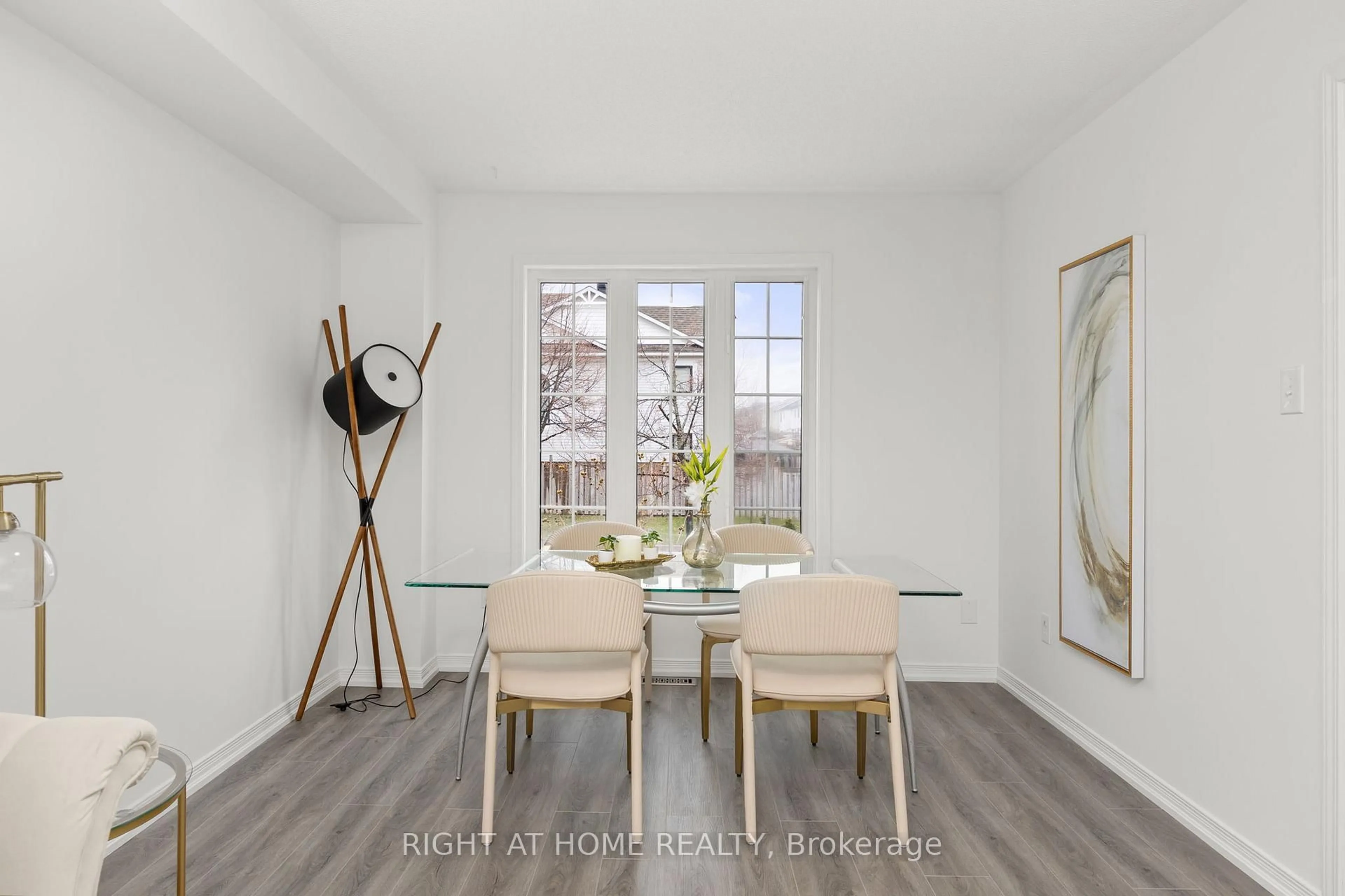 Dining room, wood/laminate floor for 8 Diana Way, Barrie Ontario L4M 7H2