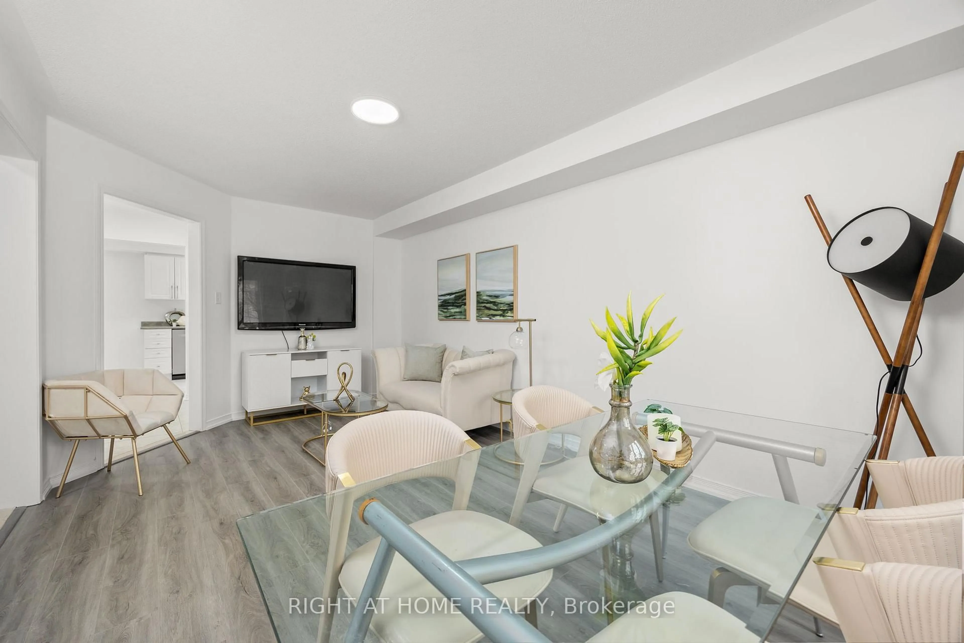 Unknown for 8 Diana Way, Barrie Ontario L4M 7H2