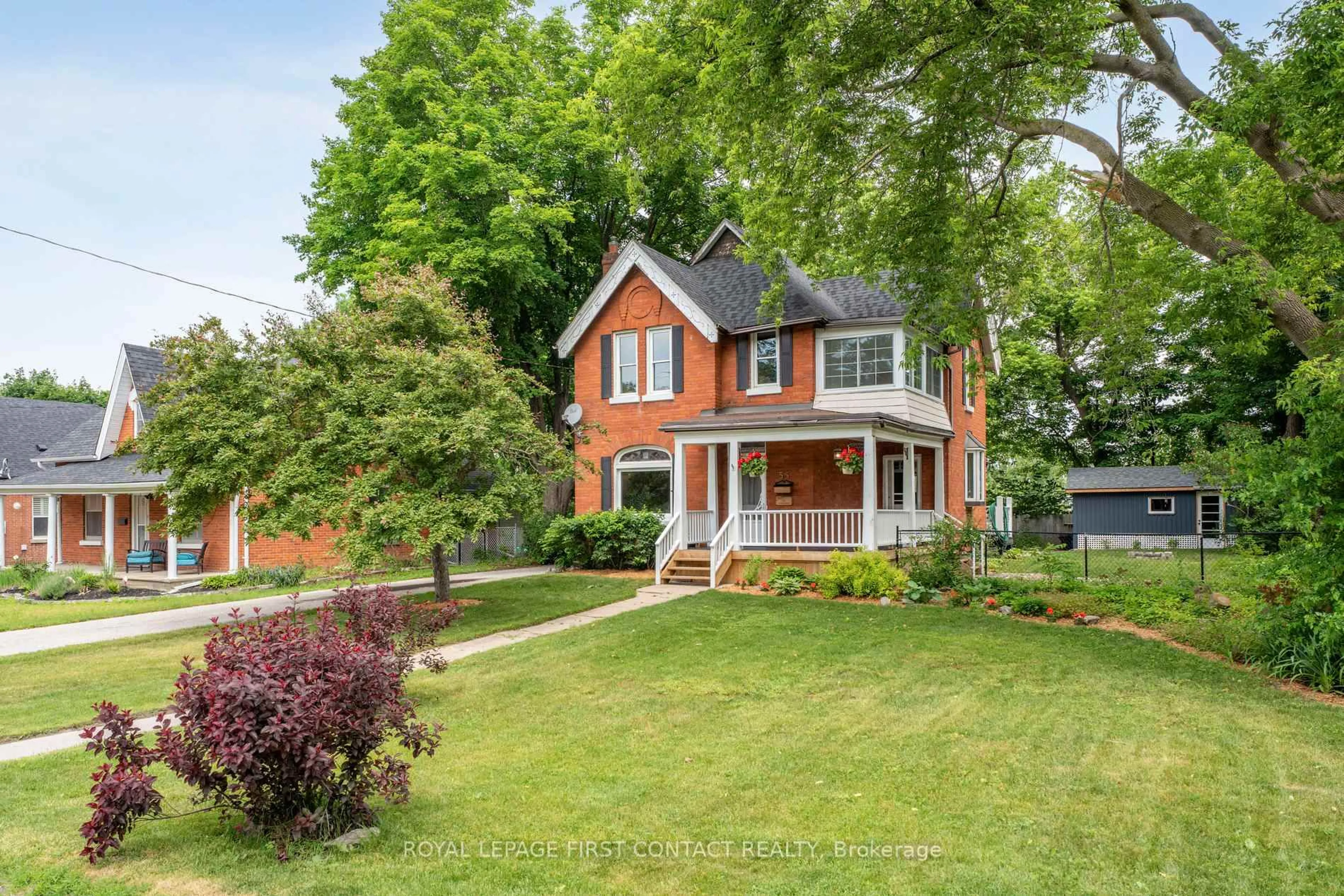 Home with brick exterior material, street for 55 Burton Ave, Barrie Ontario L4N 2R5