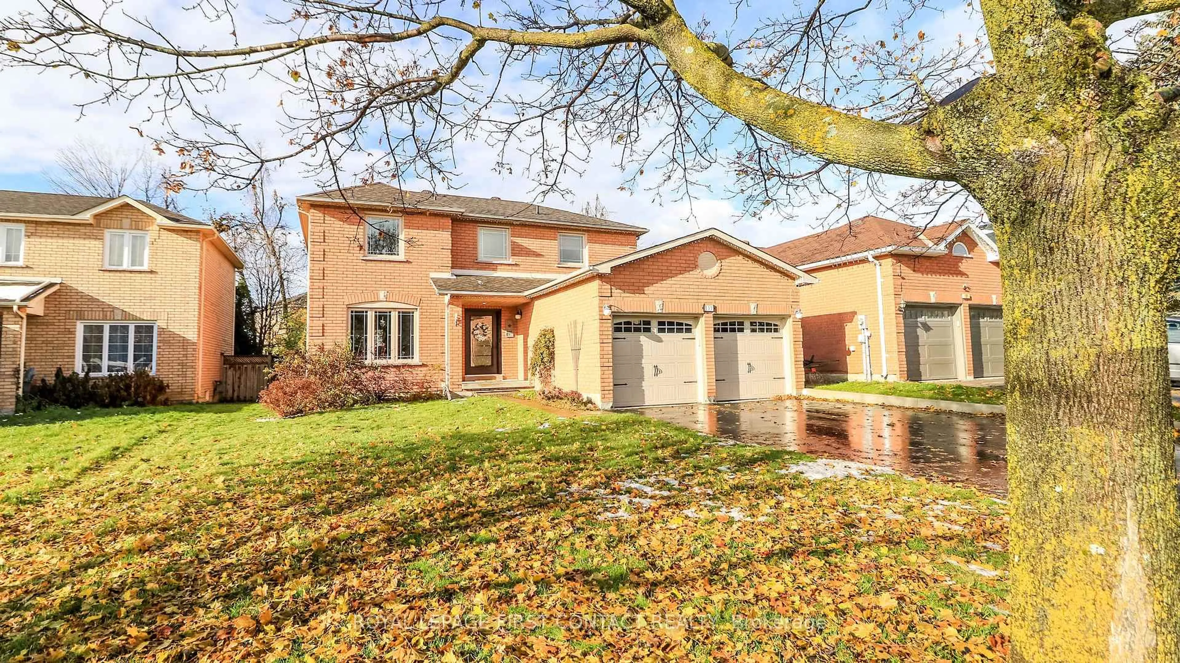 Home with brick exterior material, street for 133 Brown St, Barrie Ontario L4N 7V7