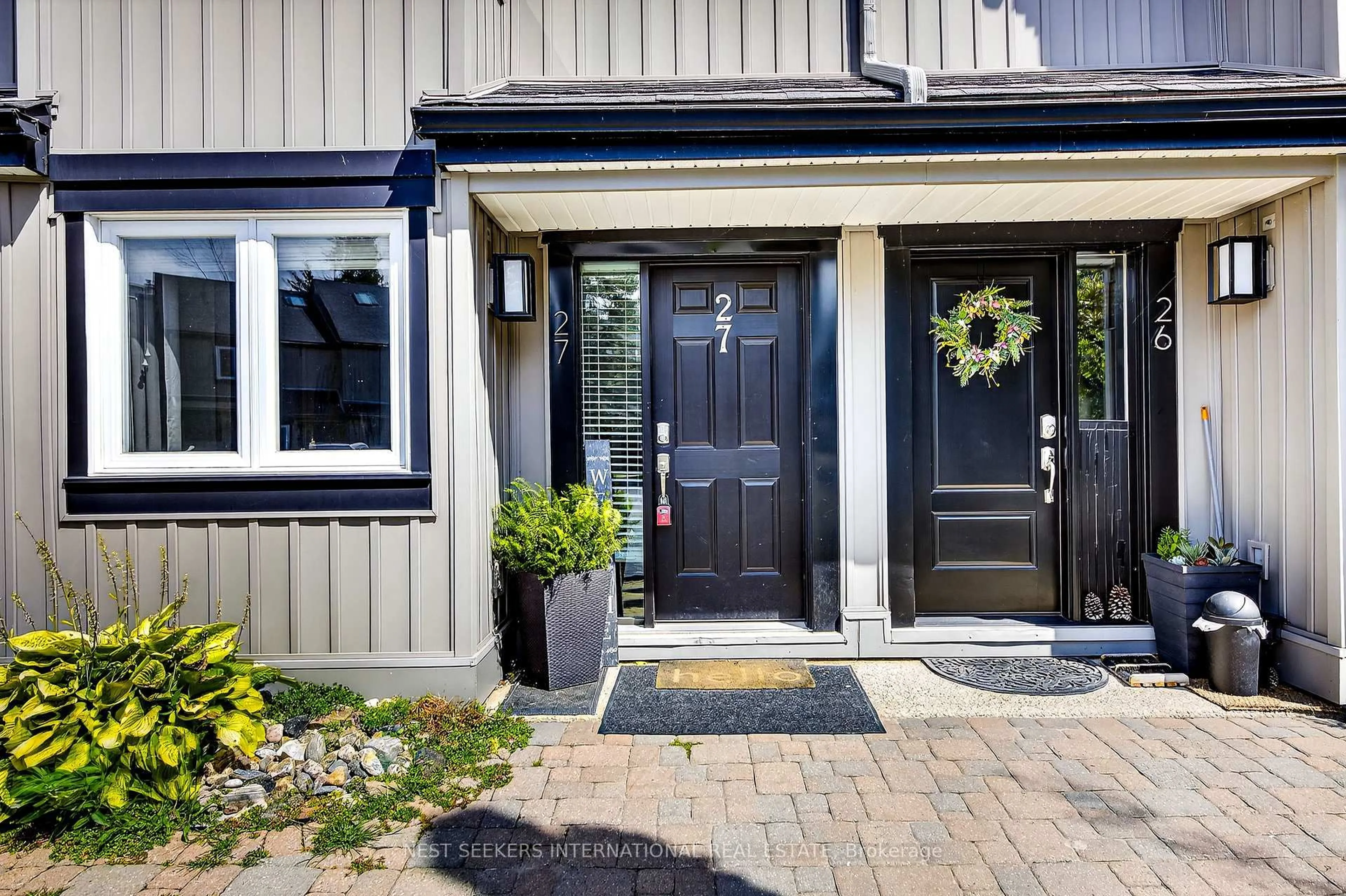 Indoor entryway for 5 Harbour St #27, Collingwood Ontario L9Y 5C5