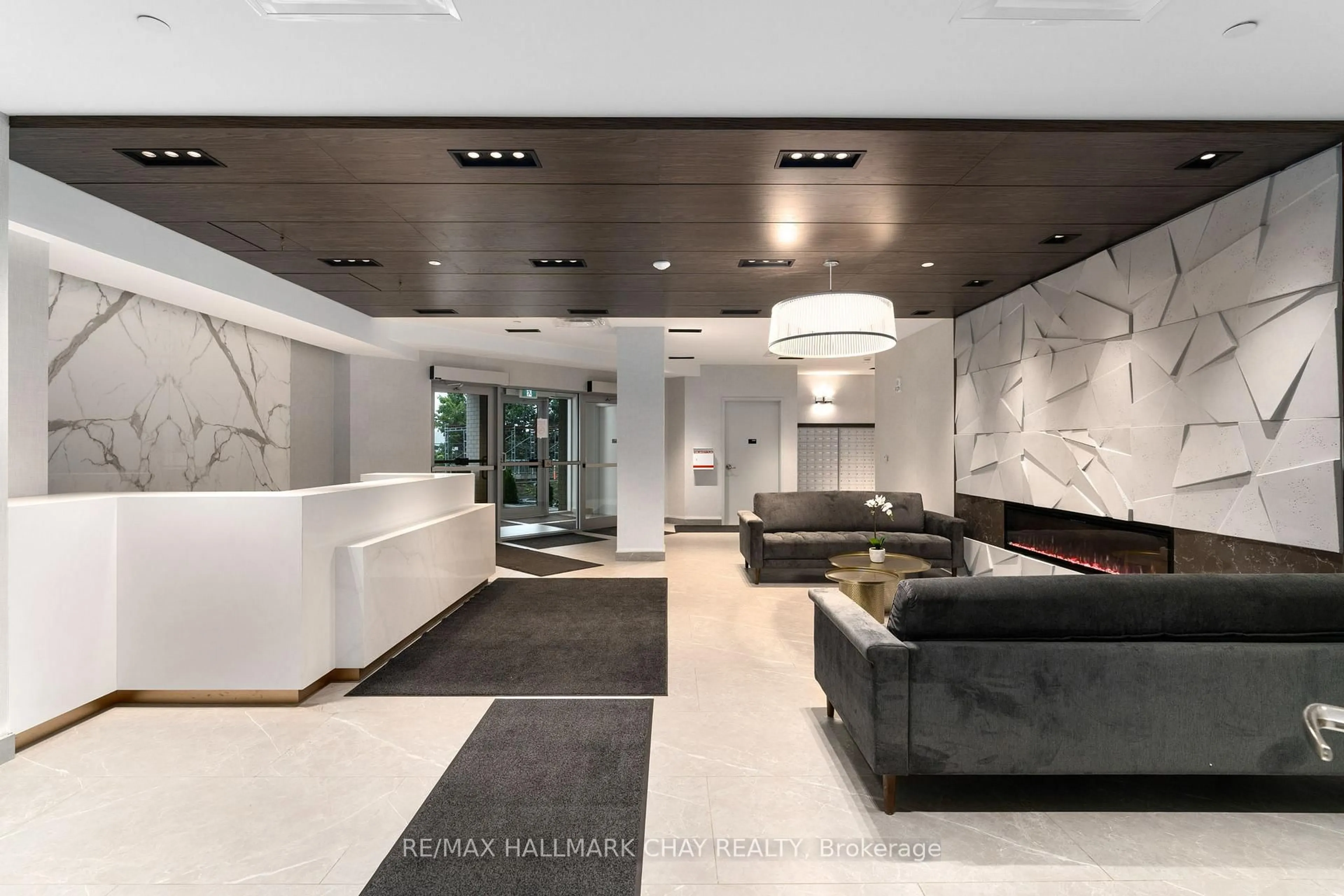 Lobby for 58 Lakeside Terr #1105, Barrie Ontario L4N 9S2