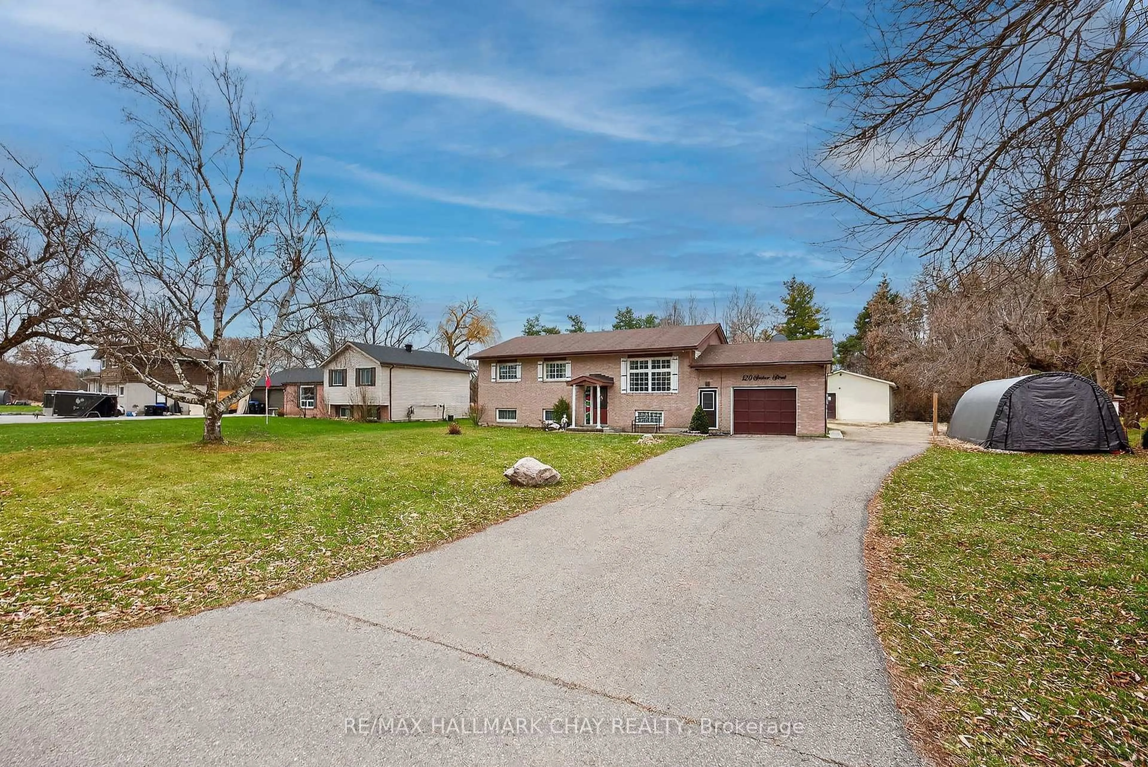 A pic from outside/outdoor area/front of a property/back of a property/a pic from drone, street for 120 Switzer St, Clearview Ontario L0M 1N0