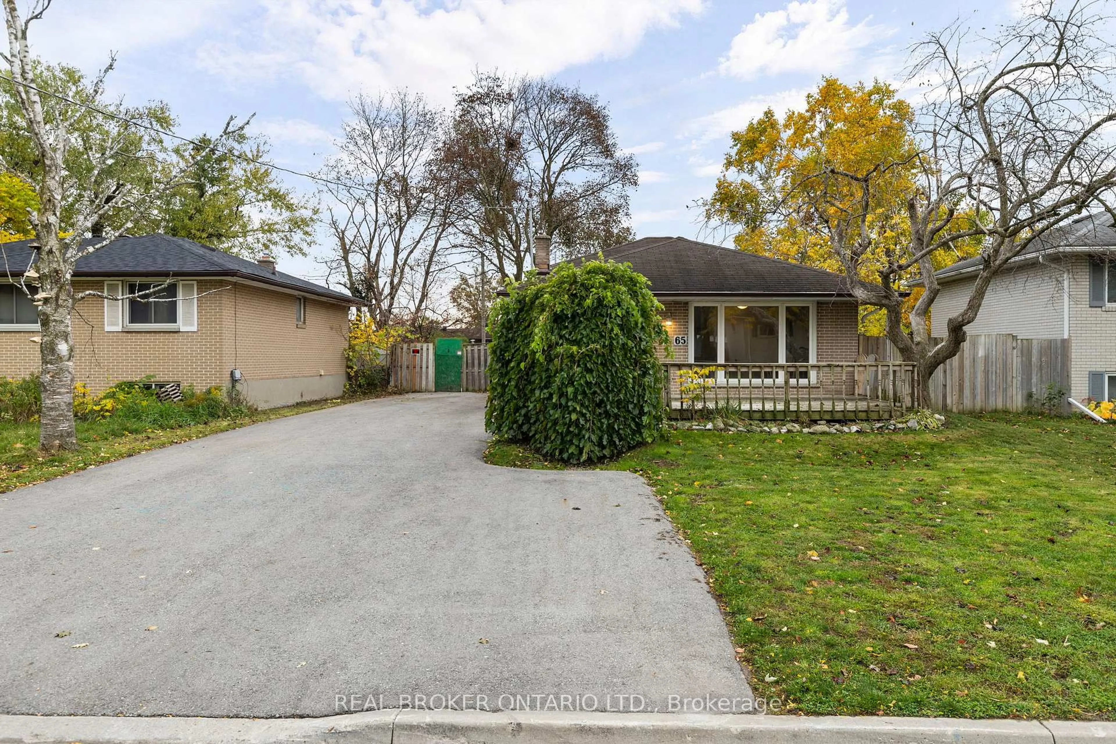 Unknown for 65 Ottaway Ave, Barrie Ontario L4M 2X1