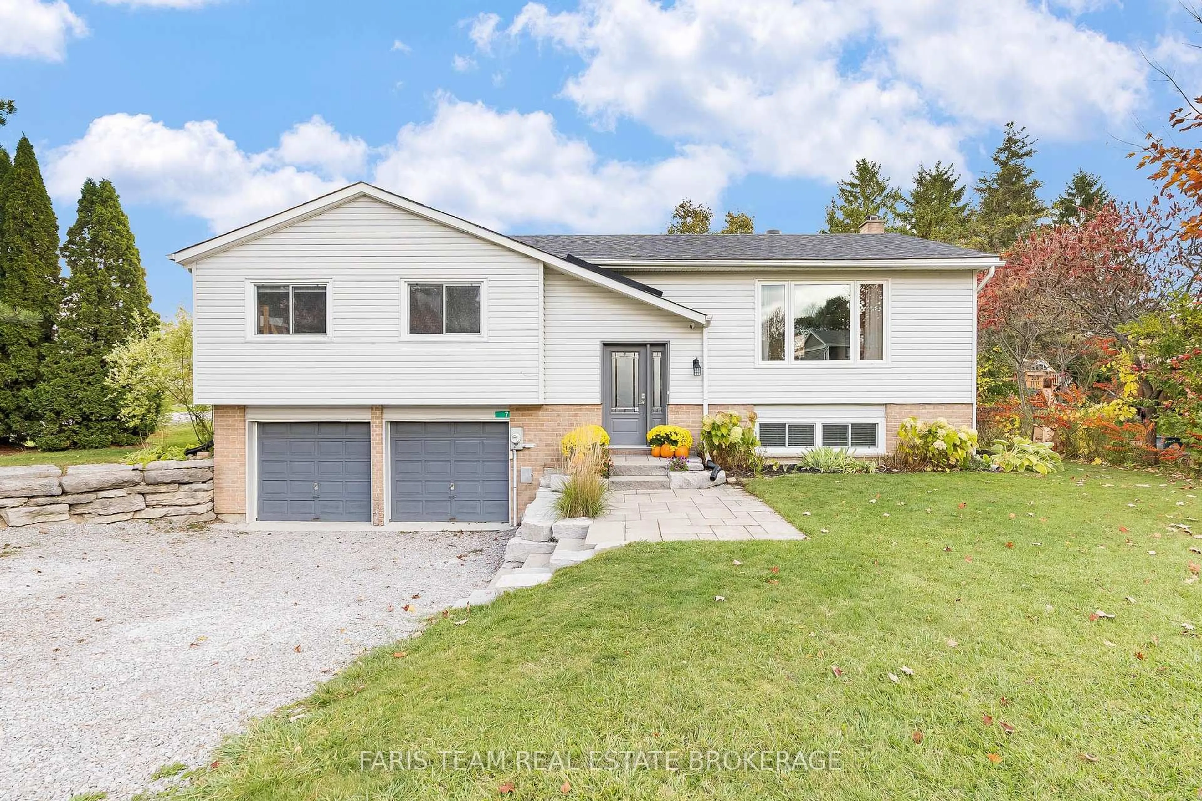 Home with brick exterior material, street for 7 Gowan Rd, Oro-Medonte Ontario L0L 2L0