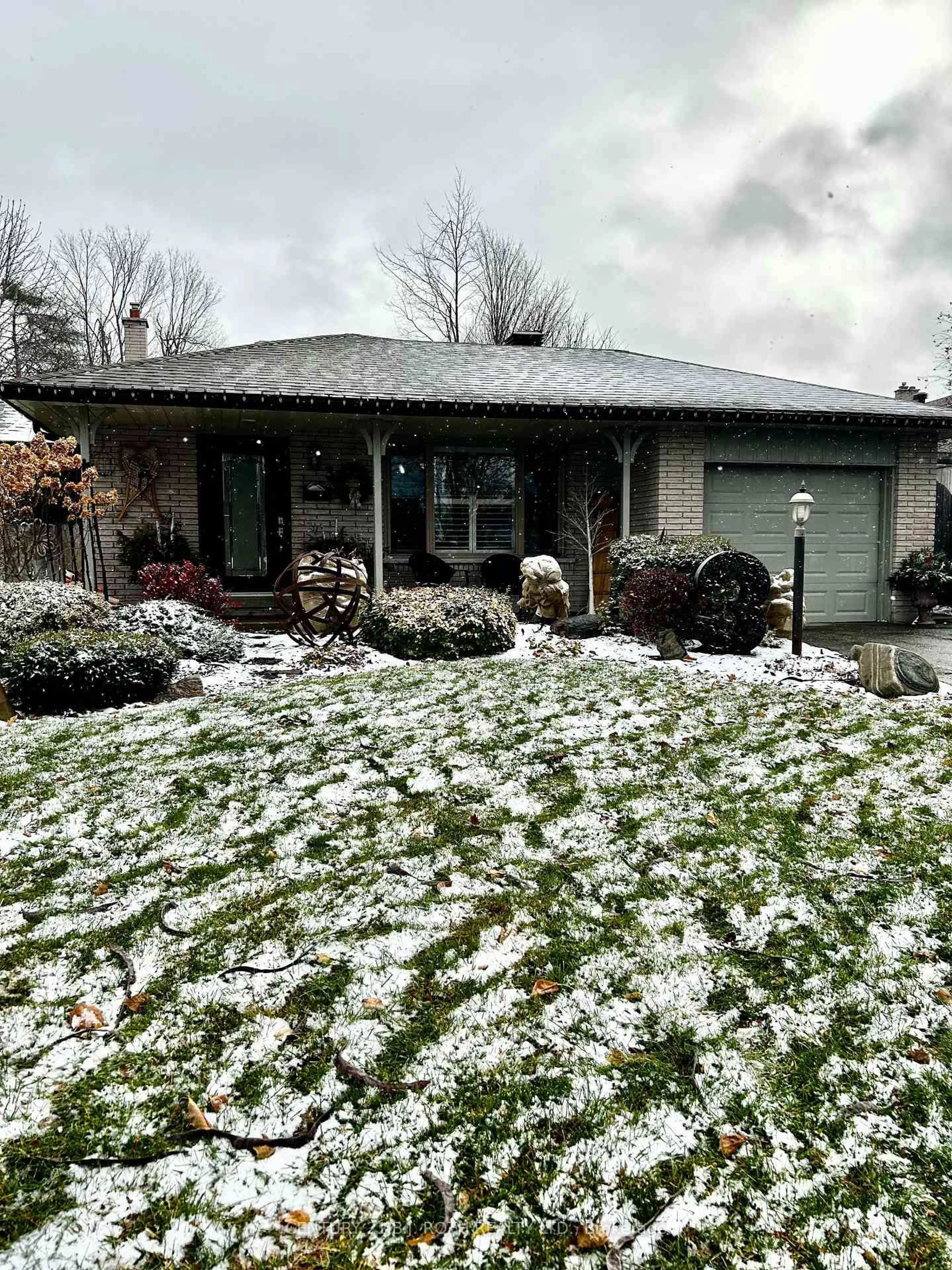 Unknown for 3 Marwendy Dr, Barrie Ontario L4M 4E6